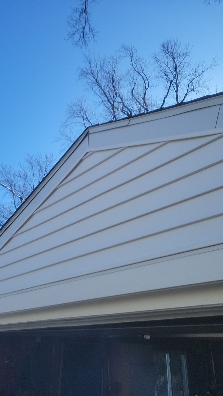 Siding Replacement using CertainTeed Restoration Classic D5 by 180 Contractors