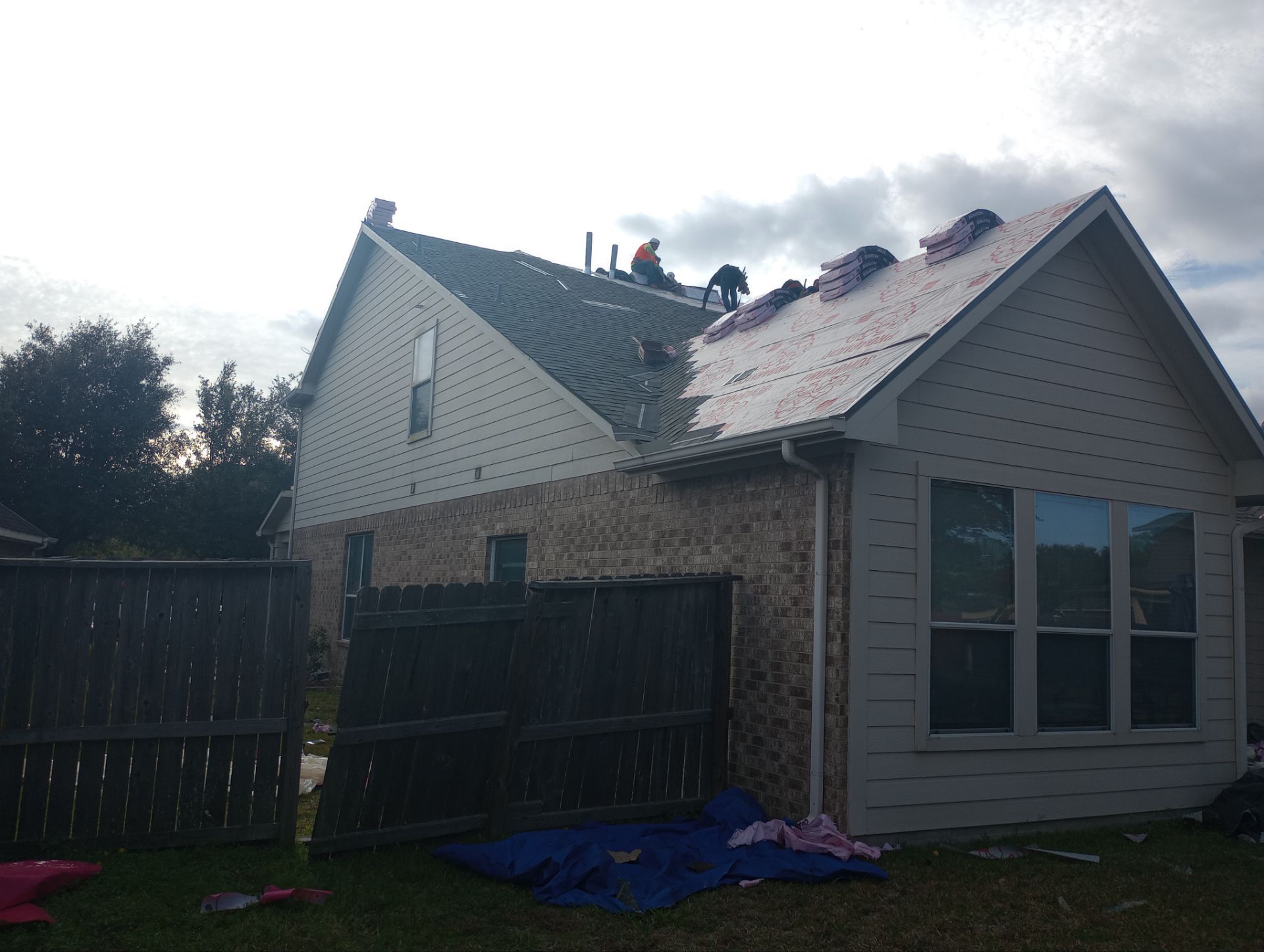 Residential Roofing Installation using Owen's Corning Duration (Lifetime) Shingles by Roof Repair Company