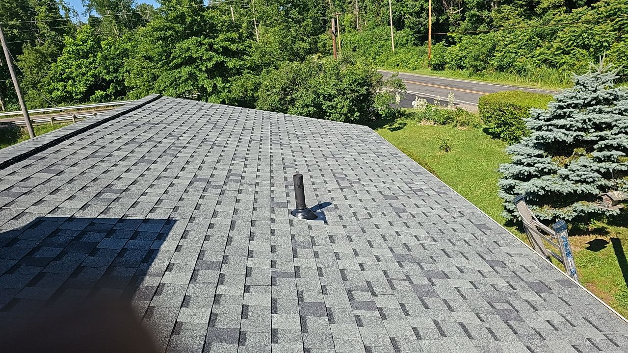 ATLAS PINNACLE COLOR: HEARTHSTONE by Eagle Eye Roofing