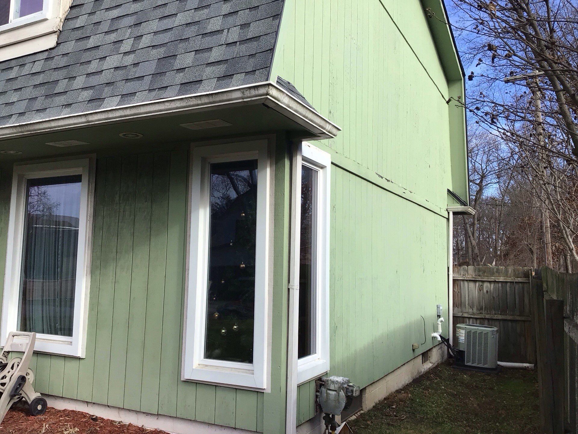 Siding Replacement using Hardie Plank S8 1/4" by 180 Contractors