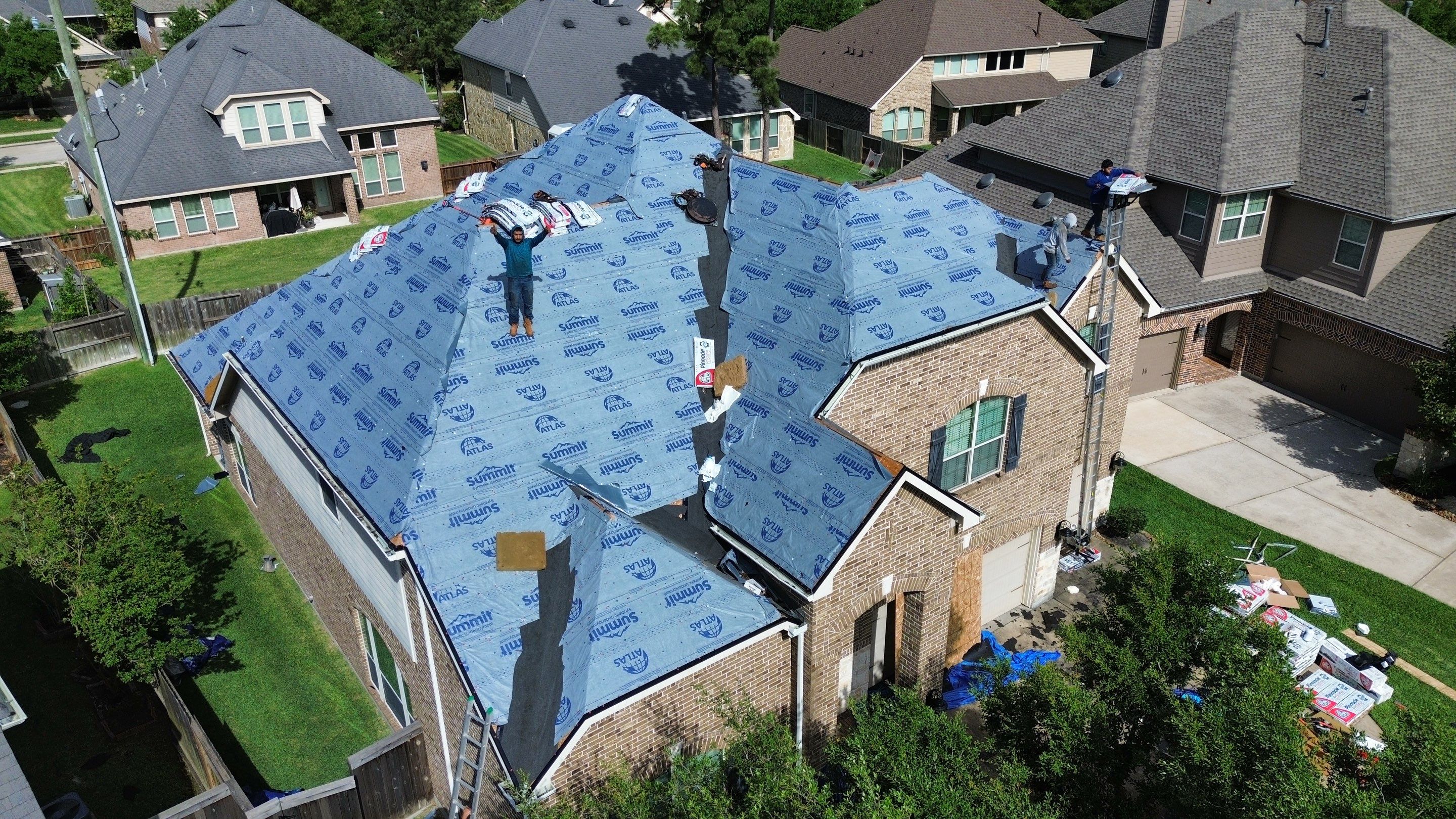 Atascocita Roof Installation using Atlas Pinnacle Pristine by Modern BYLT Roofing & Construction