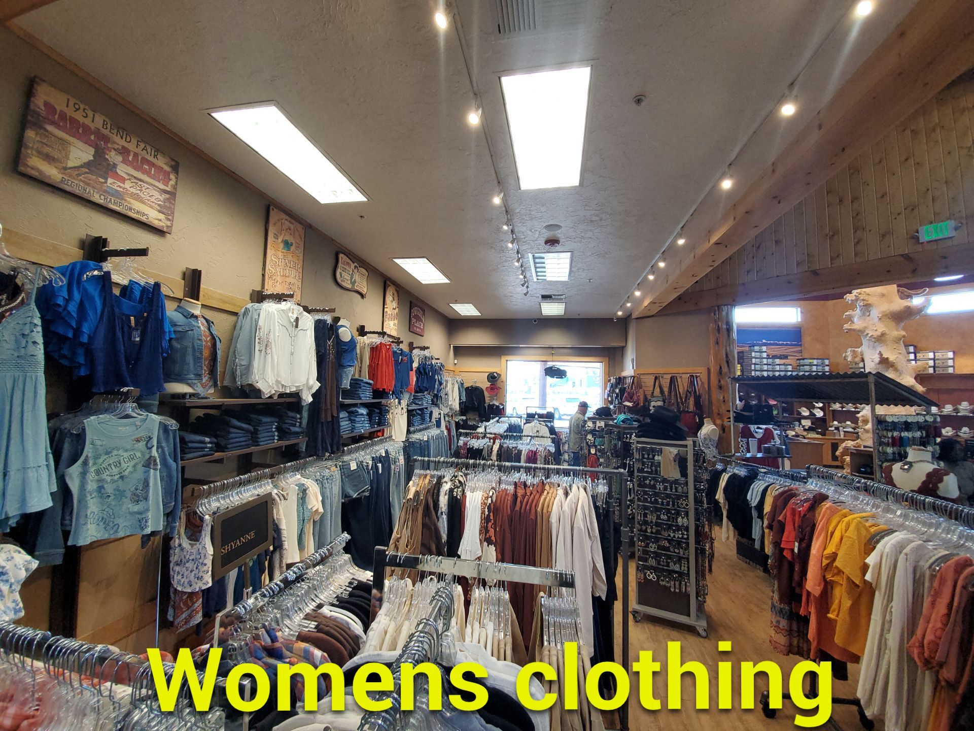 Boot Barn 0089 Bend  OR by Solis