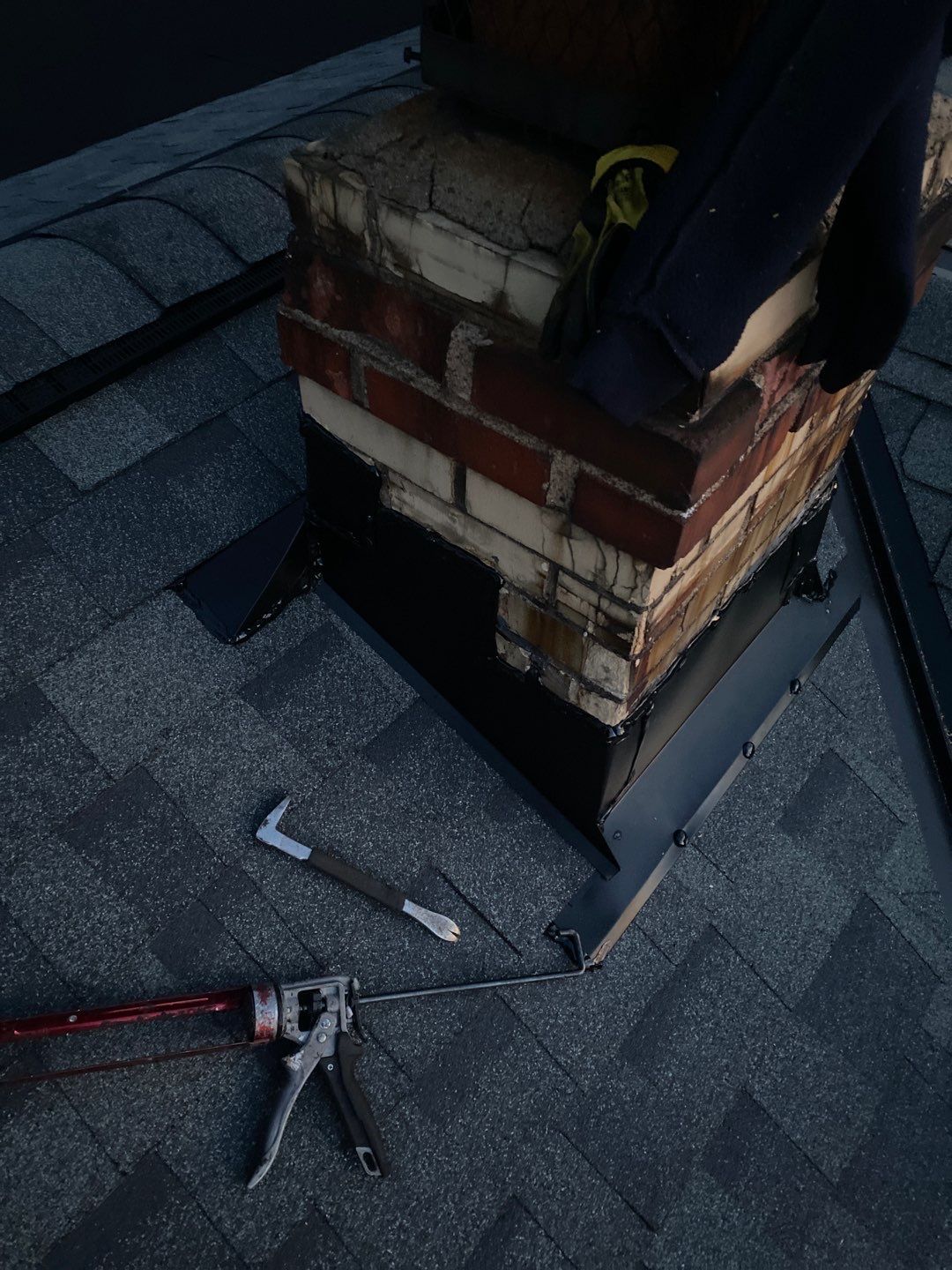 Residential Roofing Installation using Ownens Corning Duration Brownwood by Absolute Roofing and Construction