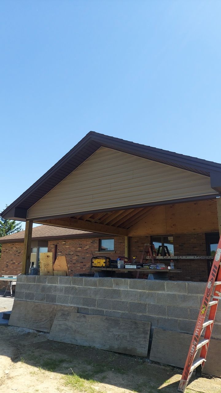 Outdoor Living Addition and Concrete by Ivy Lea Construction