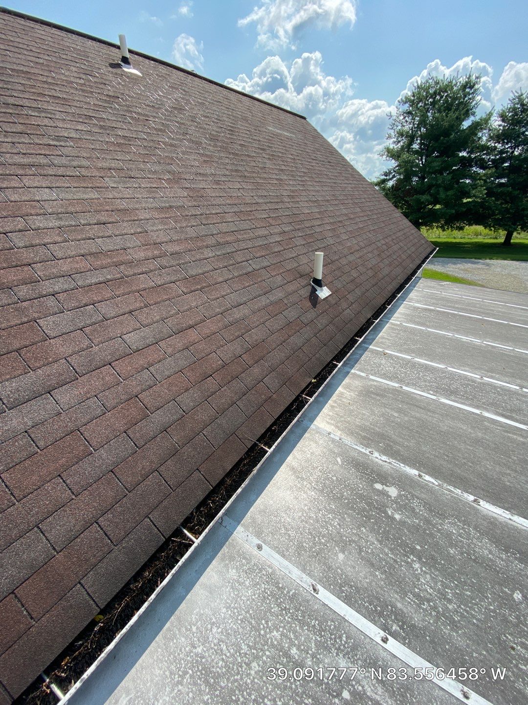 Residential Roofing Installation using Duration Series Shingles - Teak by RoofX 