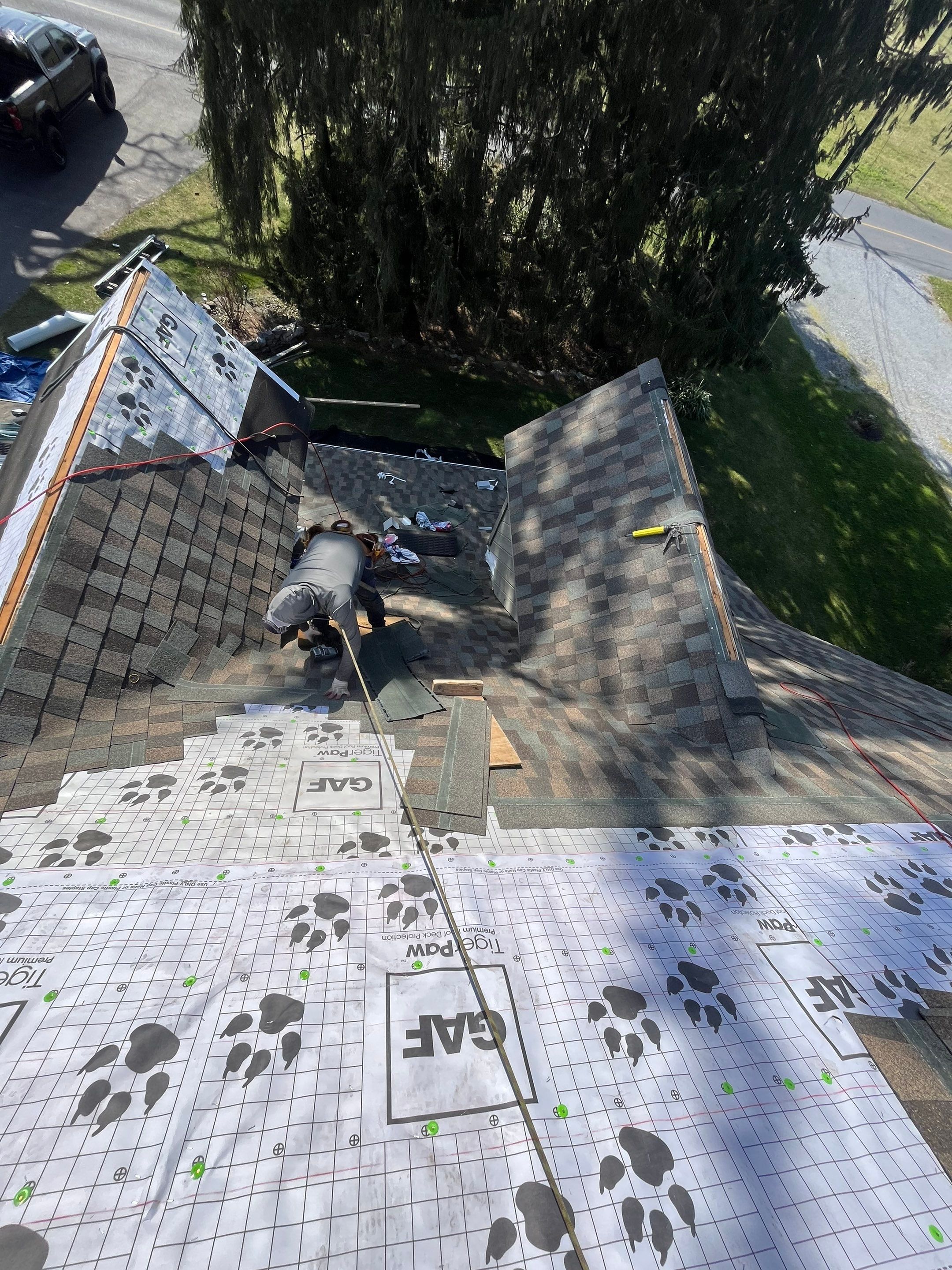 Cedar Falls Gaf roofing installation by Teflon Roofing