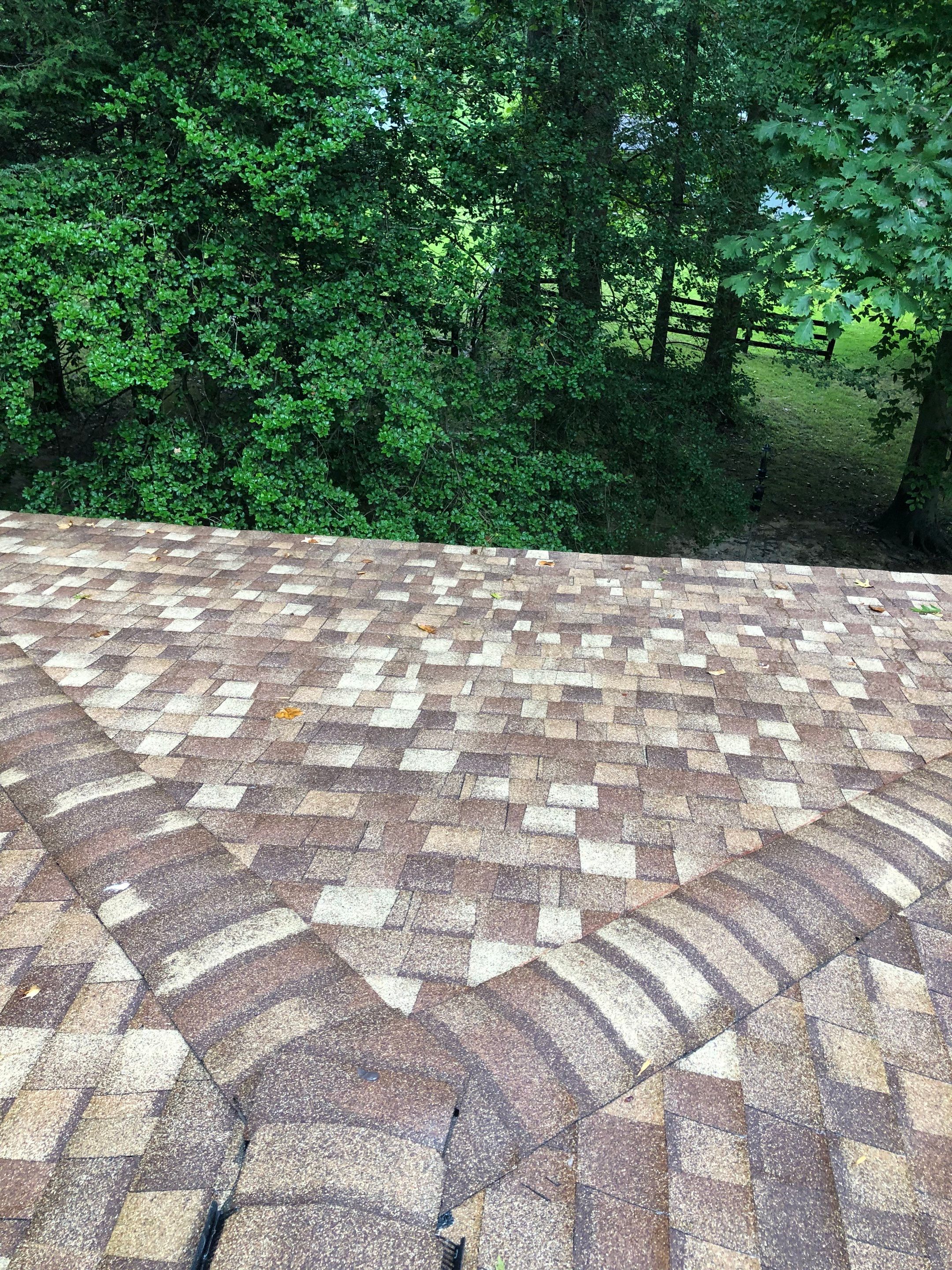 Fairfax Station: CertainTeed Landmark Pro Designer Shingles in Max Def Resawn Shake by RM Banning, Inc.