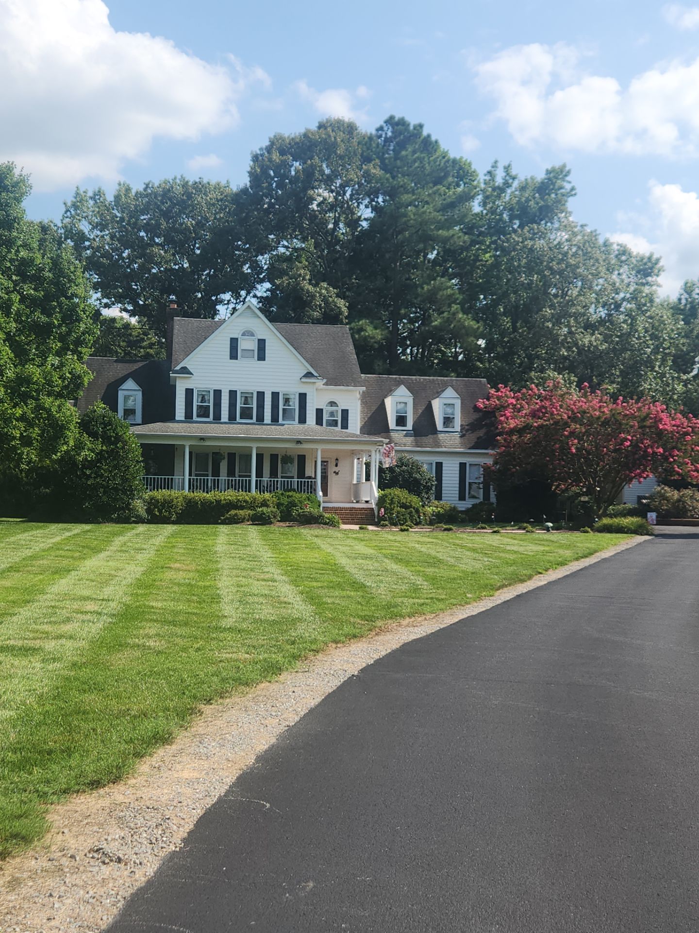 Executive Lawn and Landscape featured photo.