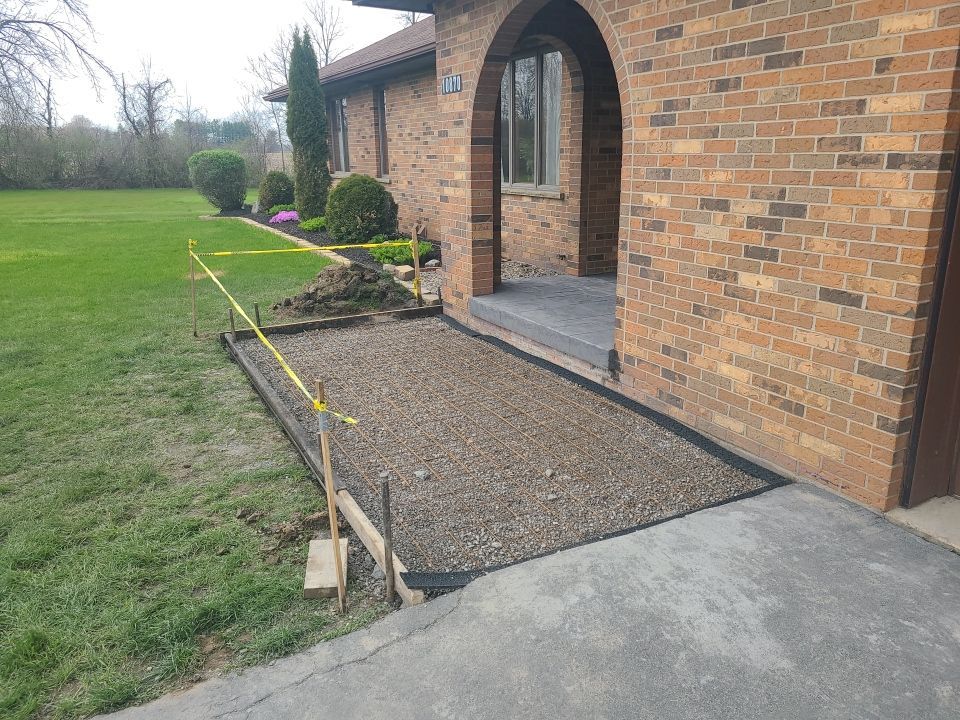 Outdoor Living Addition and Concrete by Ivy Lea Construction
