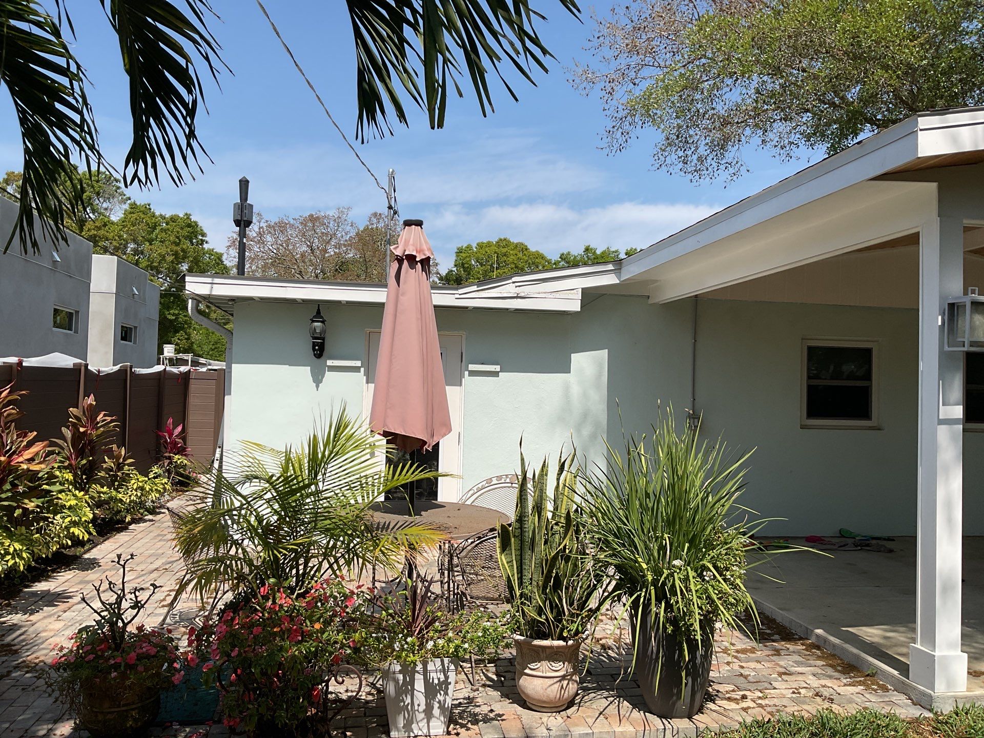 Elegant 7-Inch Seamless Gutters in Sarasota FL in Sarasota FL by Gutter Professors
