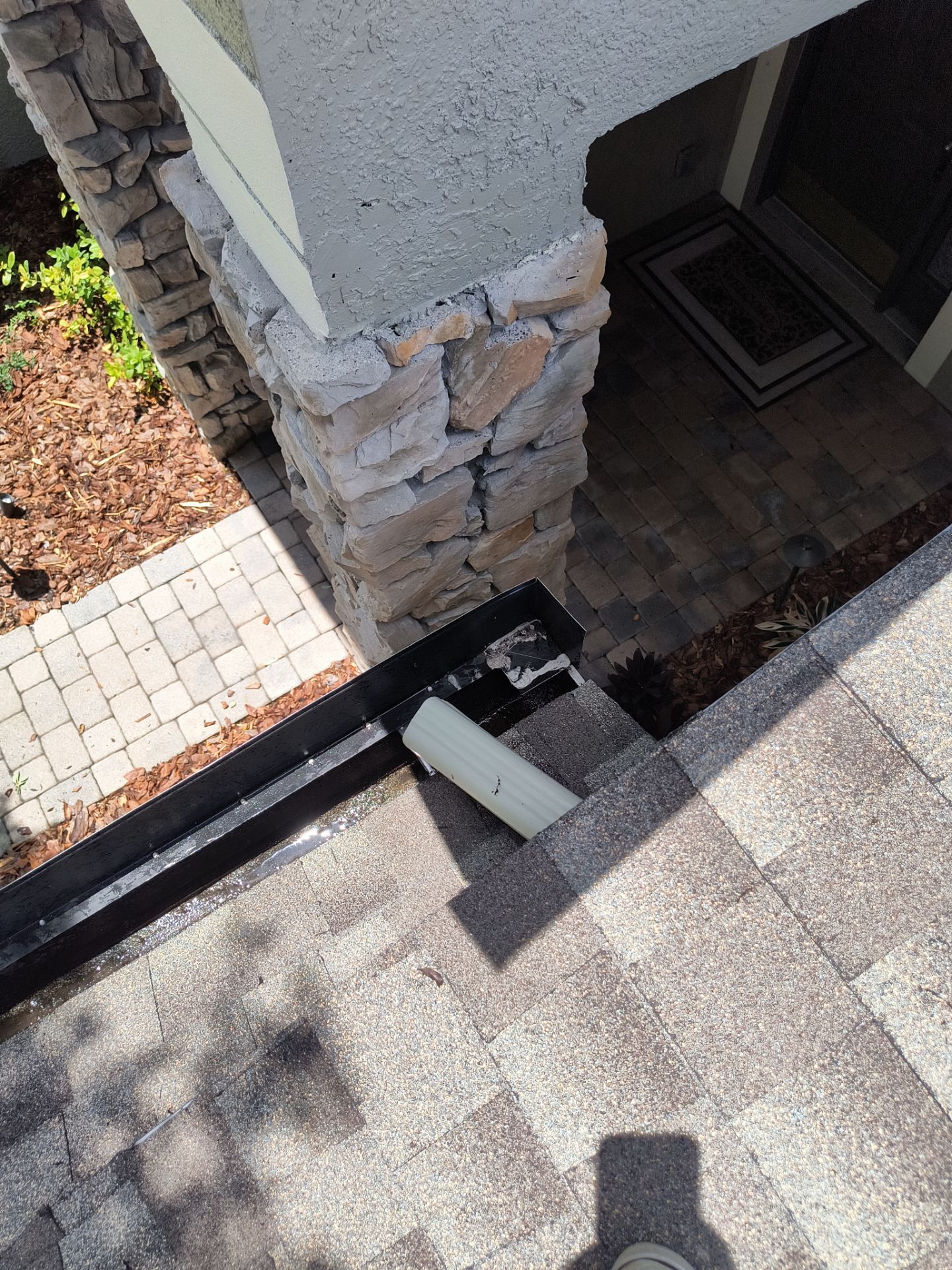 Professional Gutter Cleaning in Lutz FL by Gutter Professors