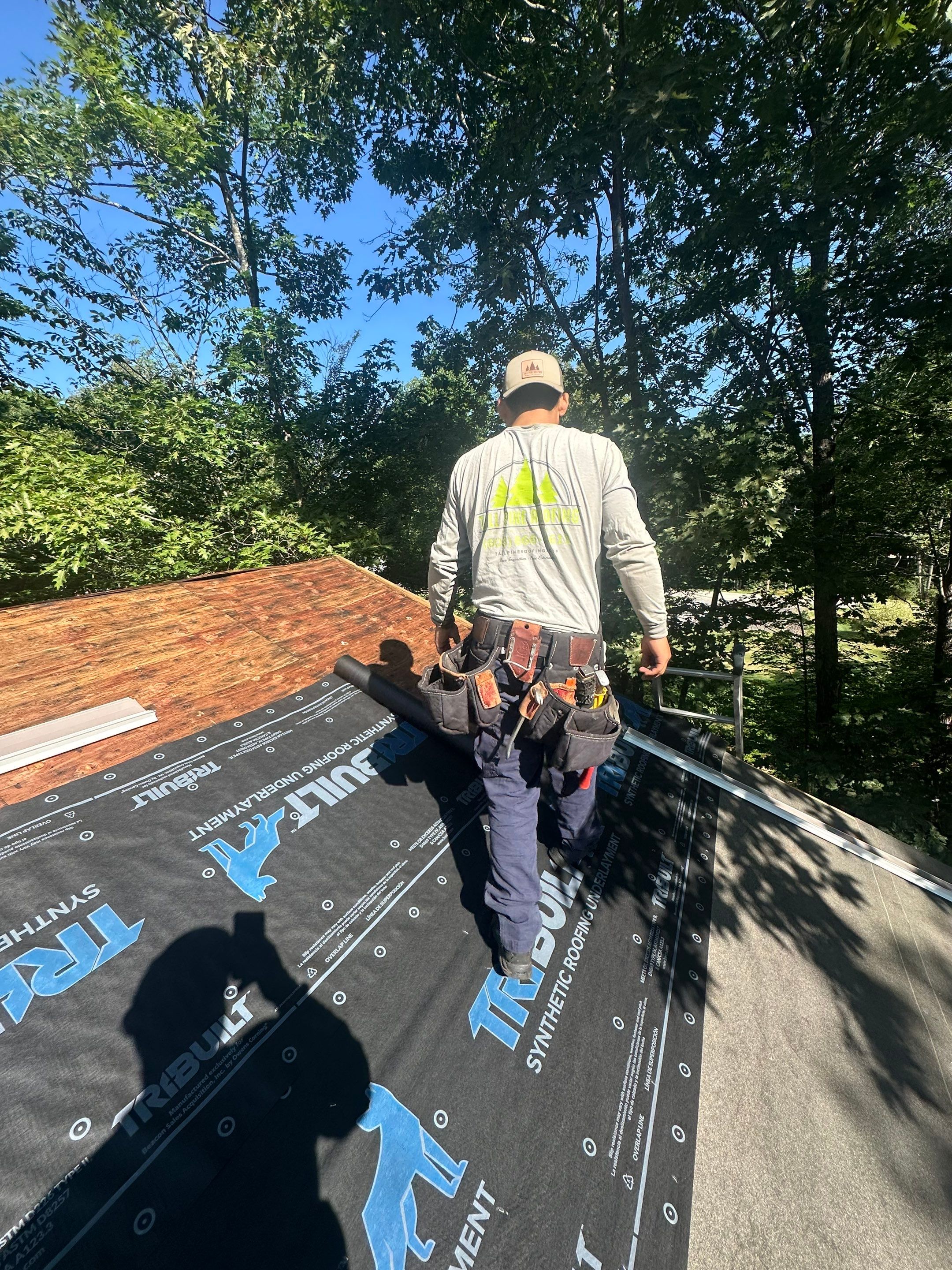 ☀️🏡 This Waterboro home just got a complete makeover from the top down! 🏡☀️ by Tall pine roofing