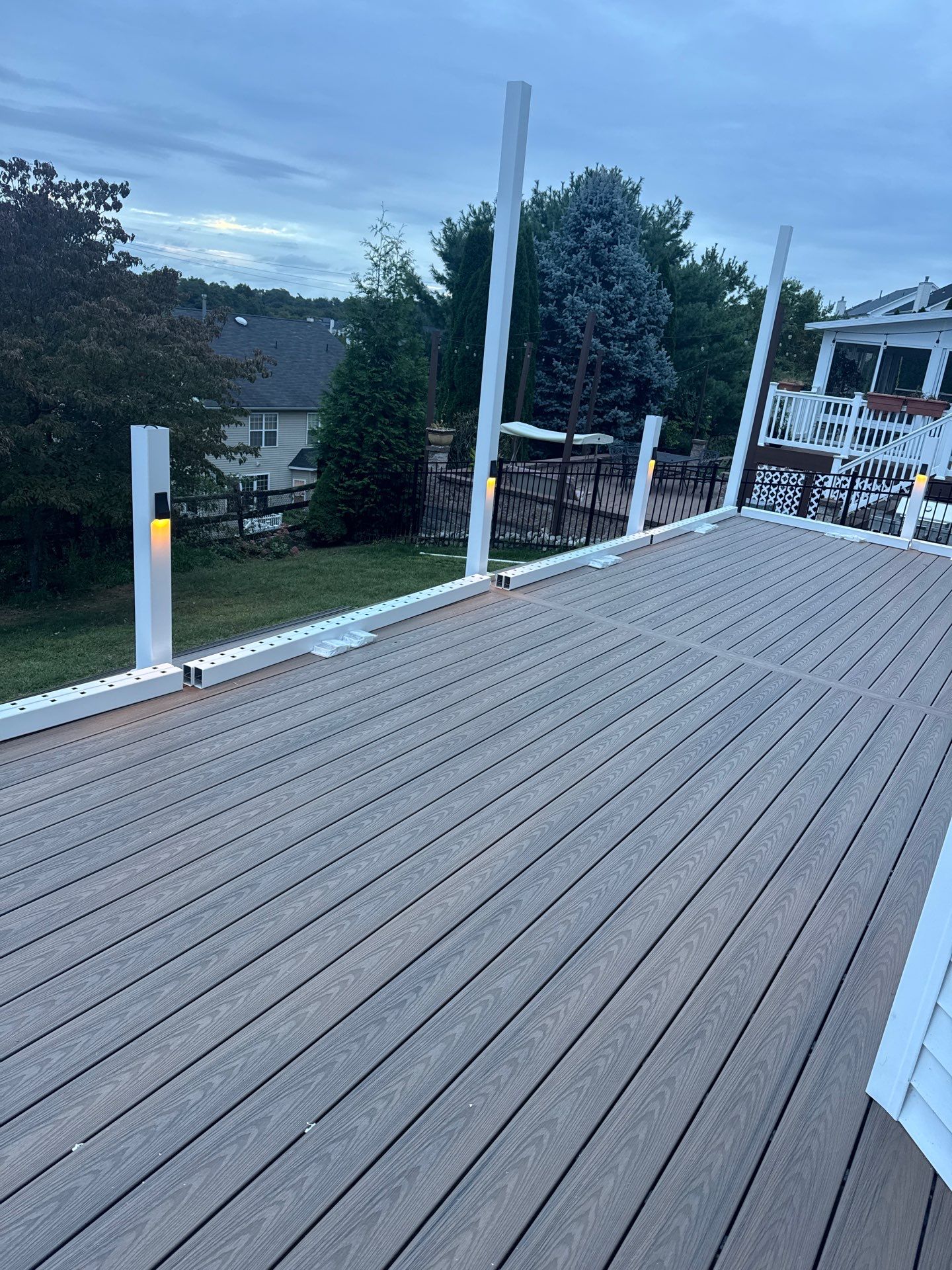New Deck using Deckorators Venture - Color Sandbar by deck guardian