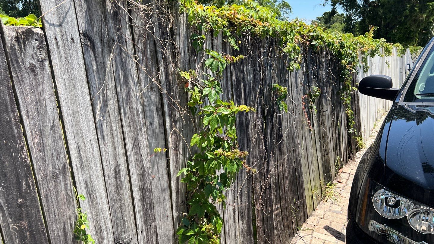 Bradenton, FL 6+2 White Vinyl Privacy Fence  by Asap fence and gates, LLC