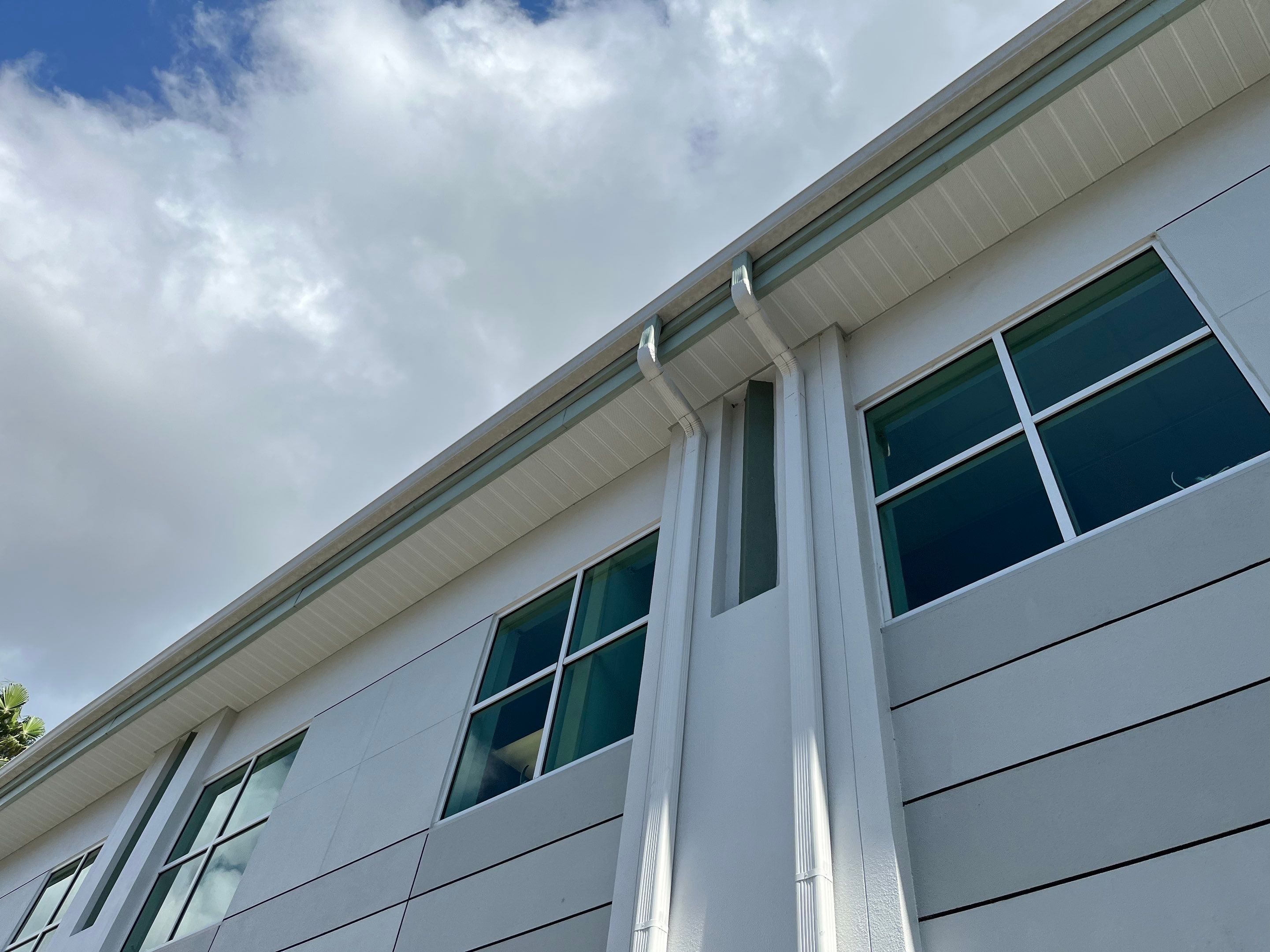 6-Inch White Seamless Gutters in Sarasota FL by Gutter Professors