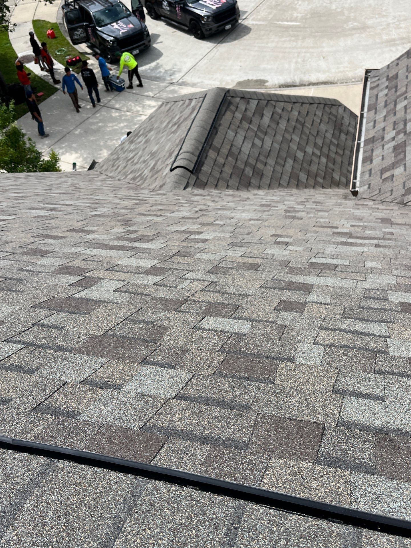 Residential Roofing Installation using Owen's Corning Duration (Lifetime) Shingles by Roof Repair Company