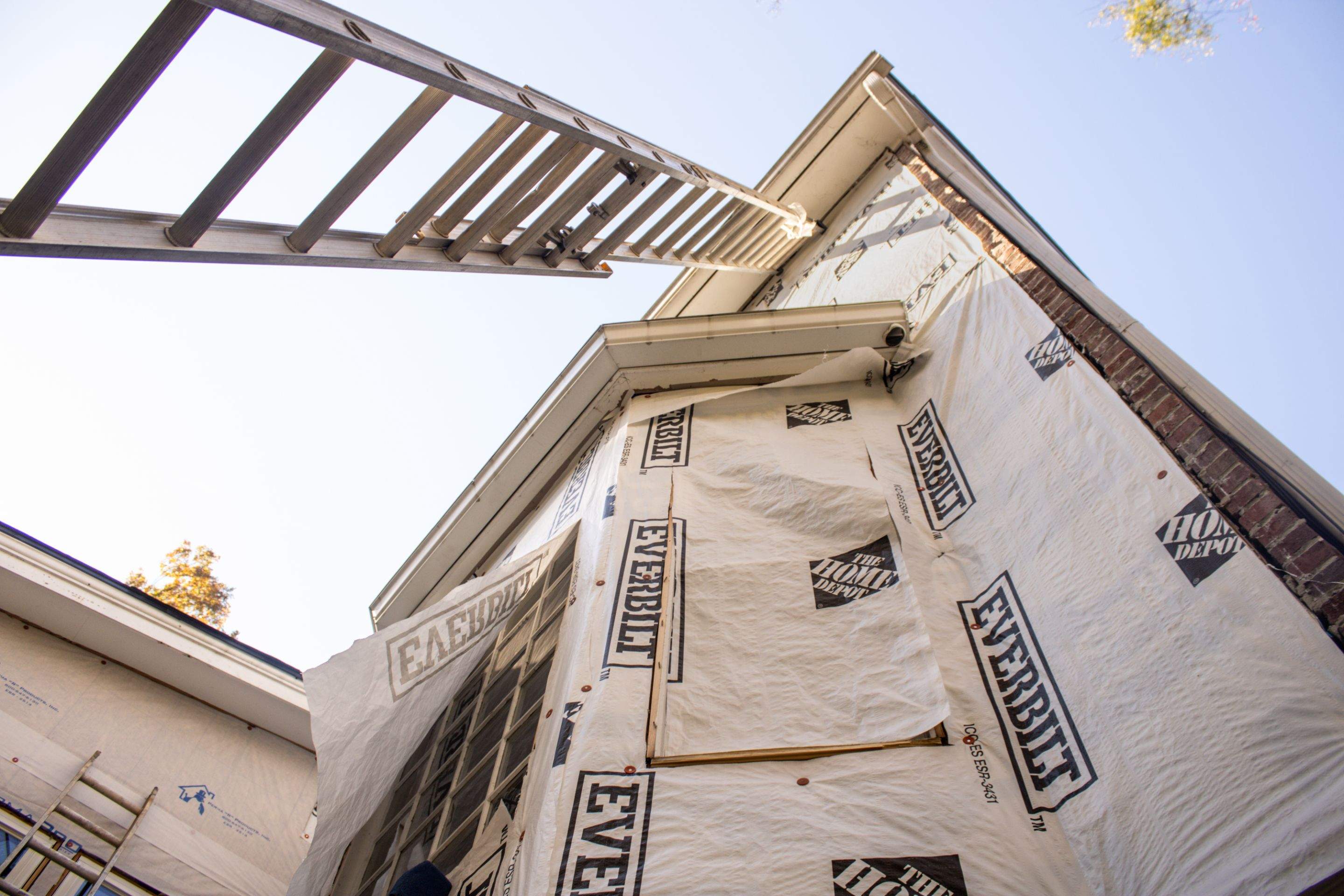 53 Window Replacements with Master 2800 Series Vinyl Replacement Windows and James Hardie Siding Installation by Nelson Exteriors 