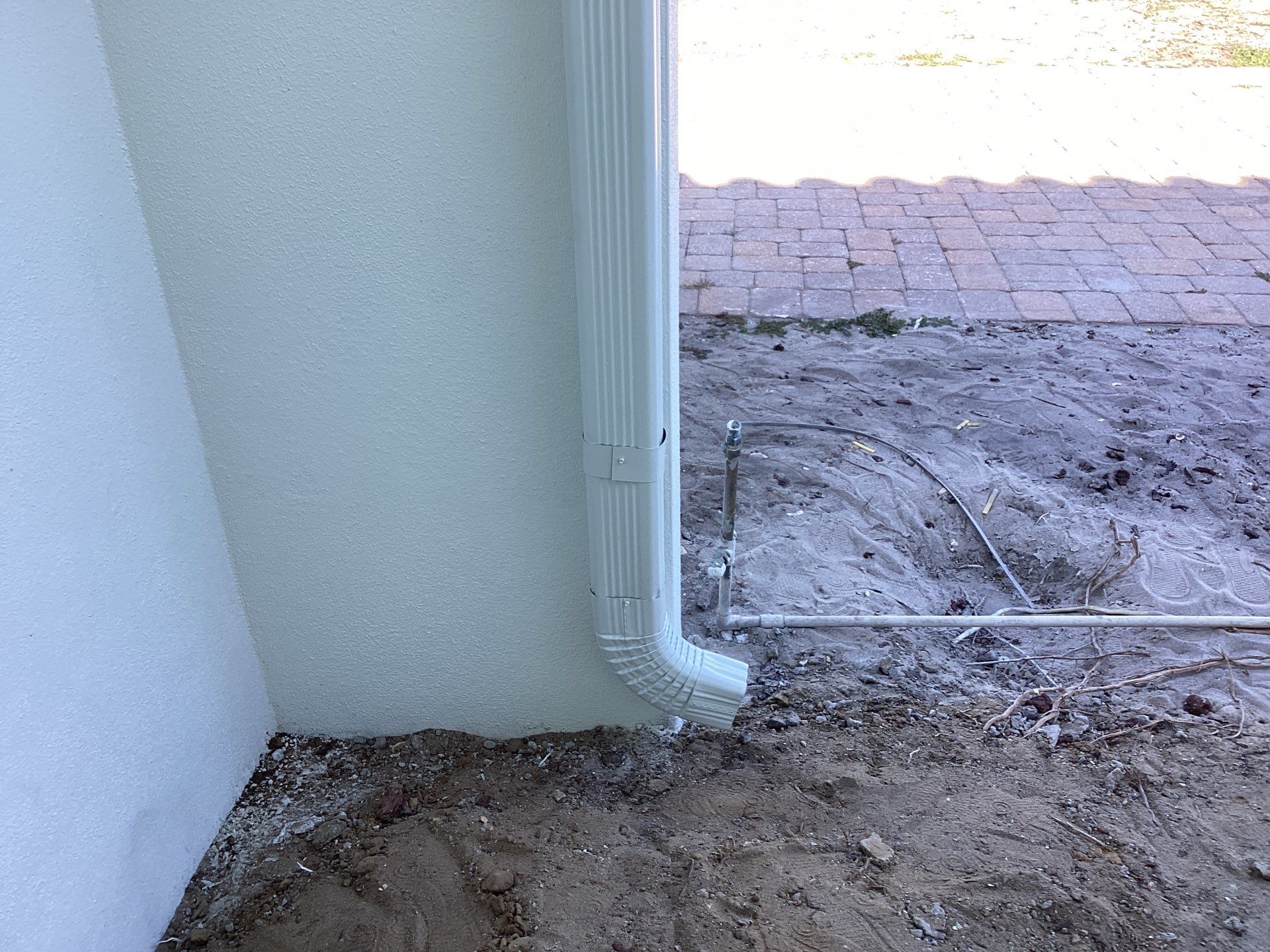 6 Inch Seamless Gutters using bronze gutters in Sarasota FL by Gutter Professors