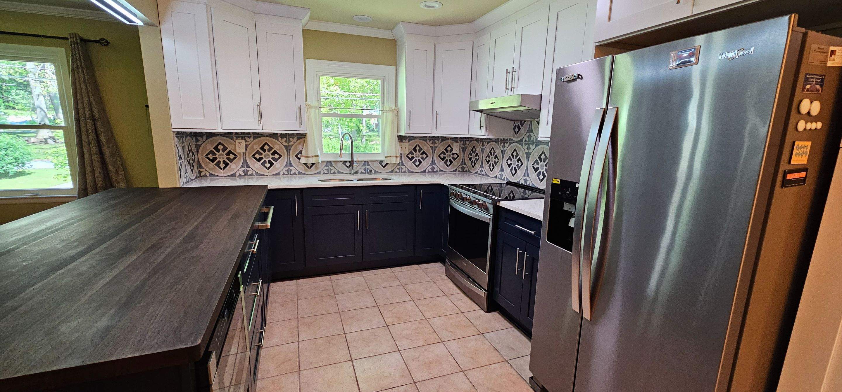 Kitchen Open Concept by Ajayi Design and Construction 