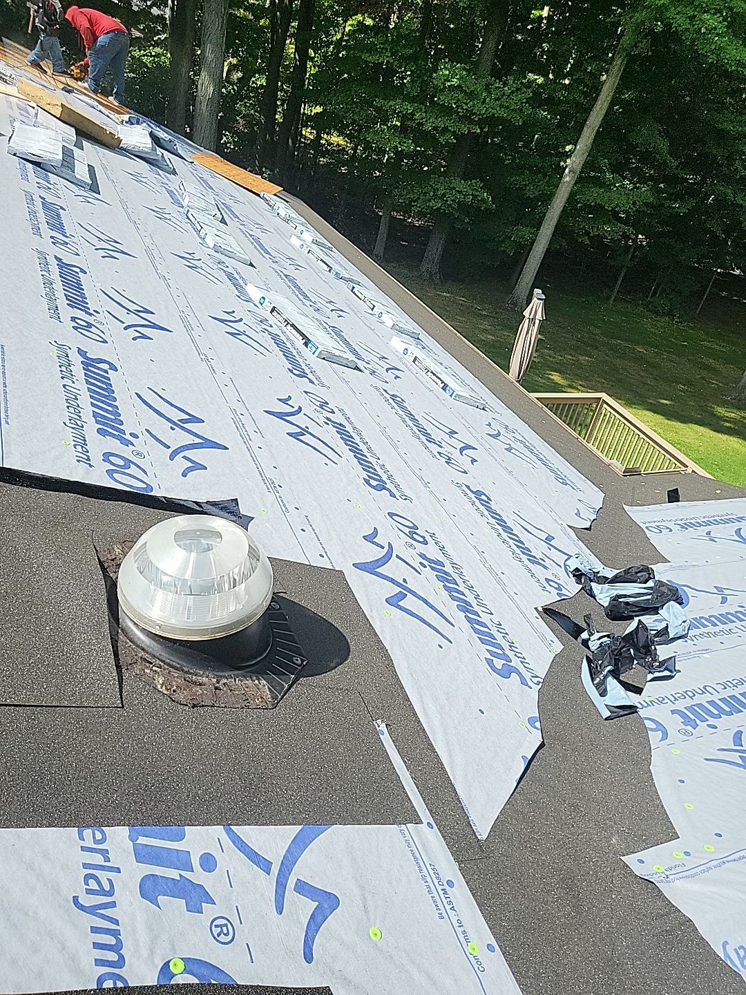 ATLAS PINNACLE COLOR: COASTAL GRANITE by Eagle Eye Roofing