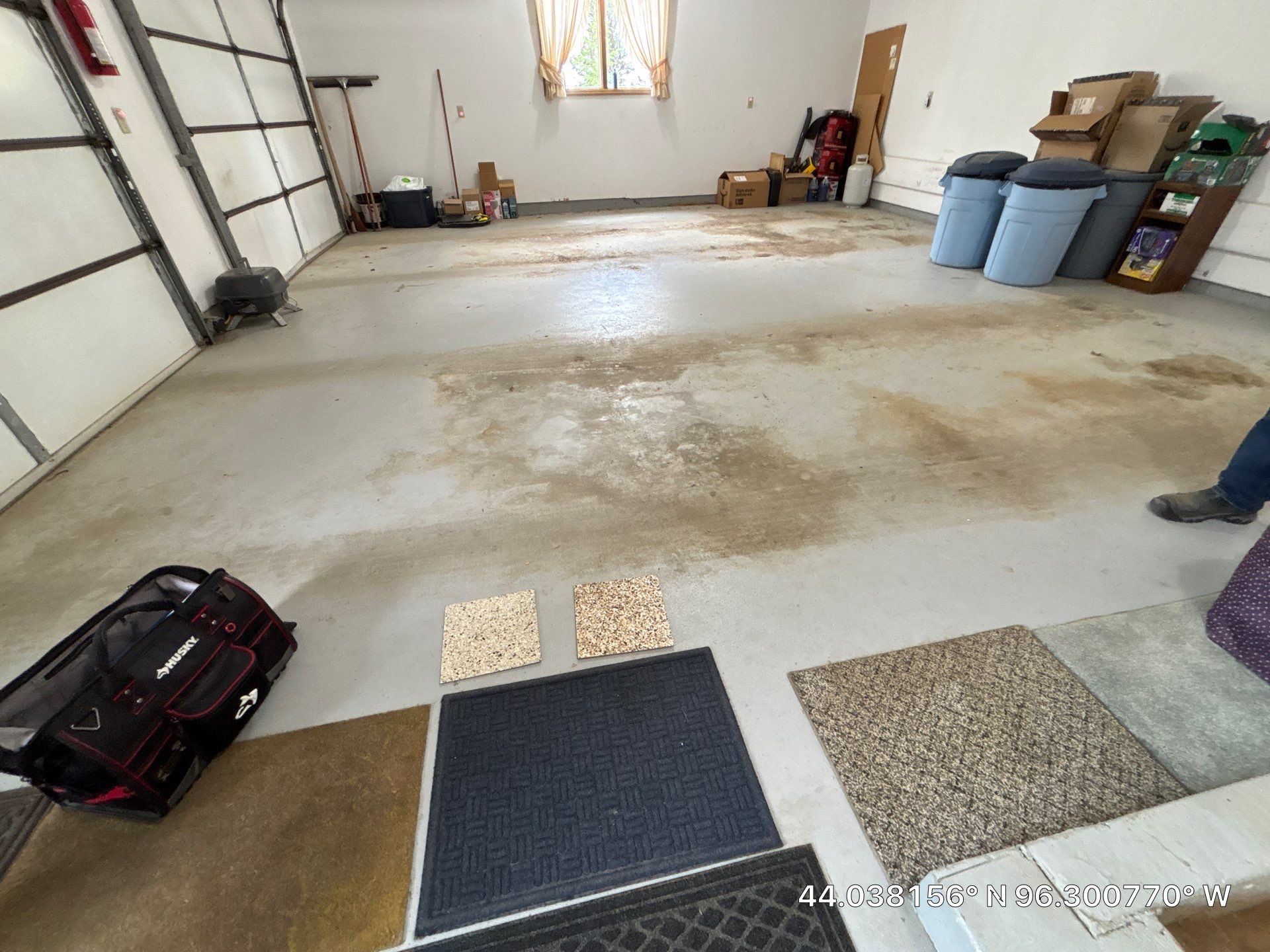 Custom Polyaspartic Garage Floor and Stairwell Coating in Pipestone by Select Painting, Coatings & Garage Cabinets