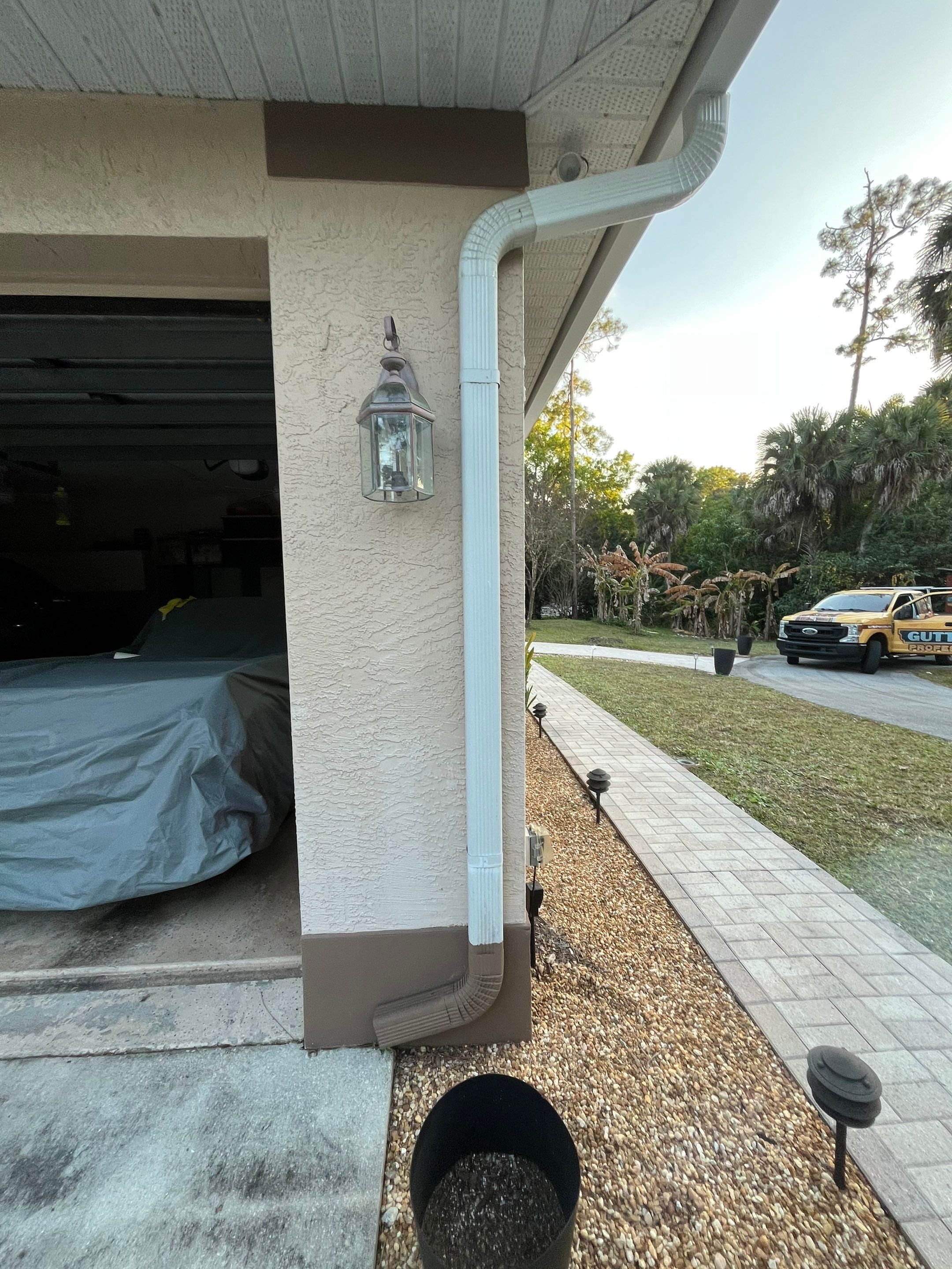 6 Inch Seamless Gutters using K-Style Seamless Gutters in Naples FL by Gutter Professors