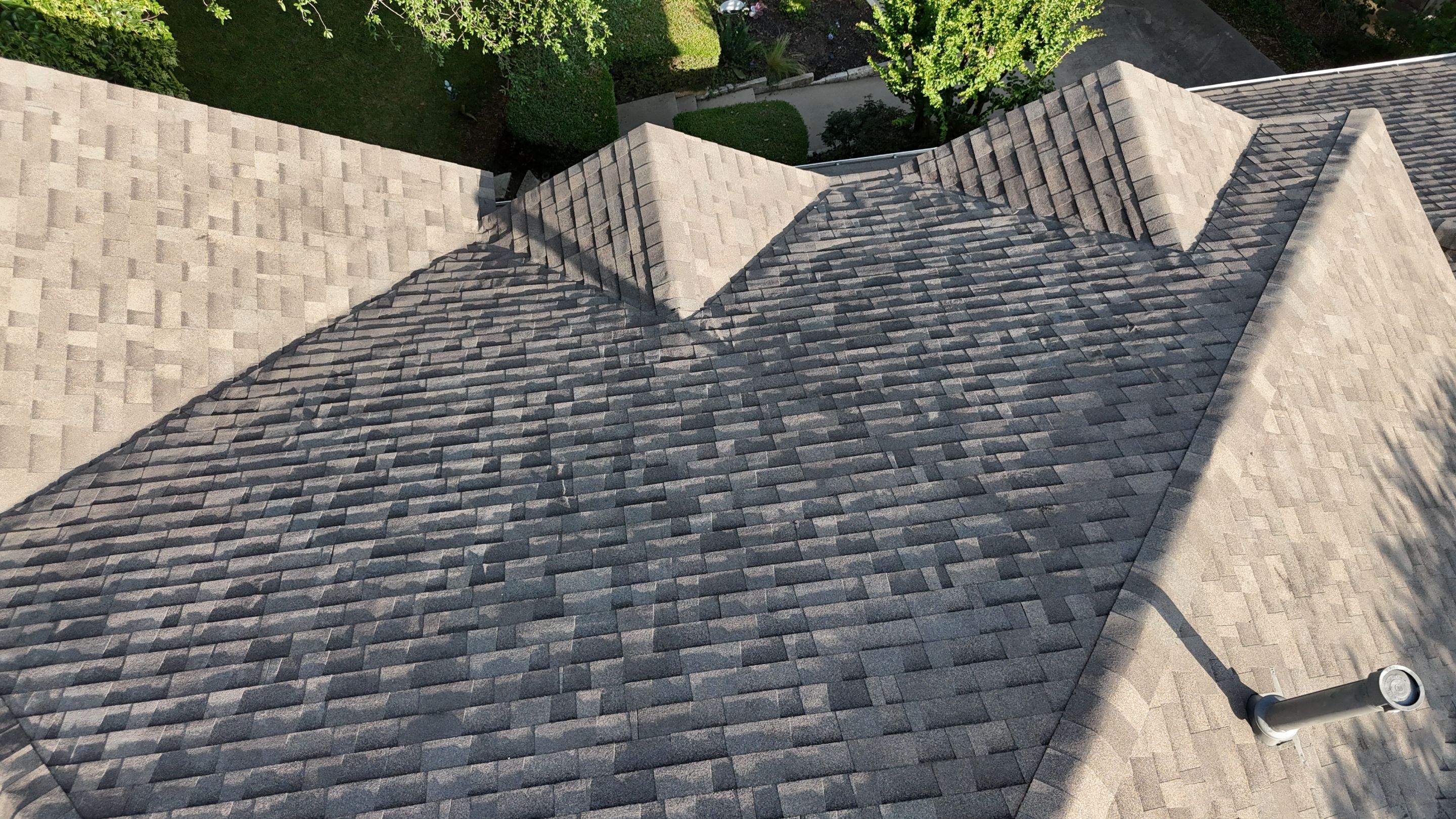 Weathered Wood Plus - Malarkey Highlander by RoofsOnly.com