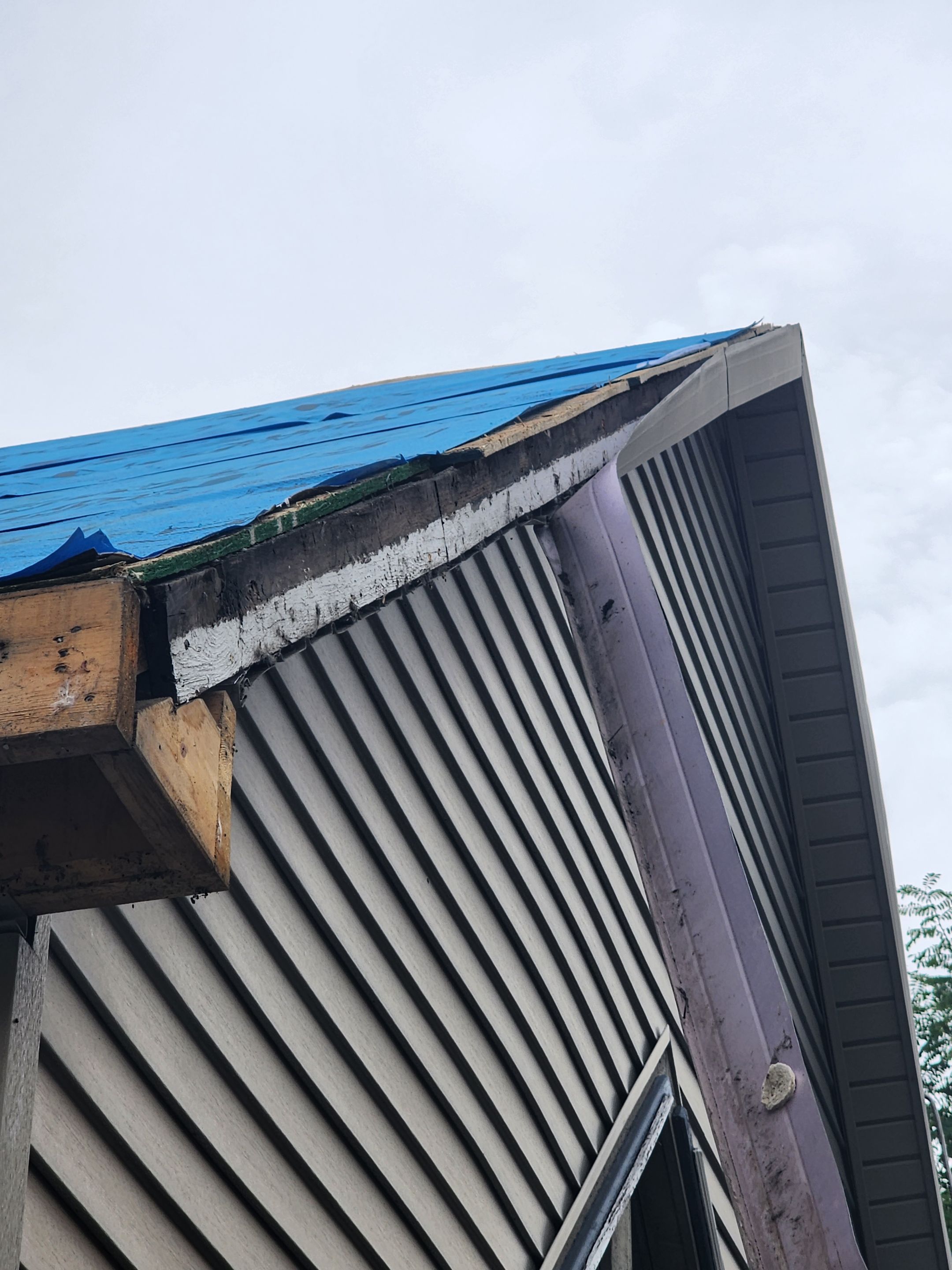 Full Tear-Off Metal Shake Roof Installation – Fort Wayne, IN by 4Ever Metal Roofing