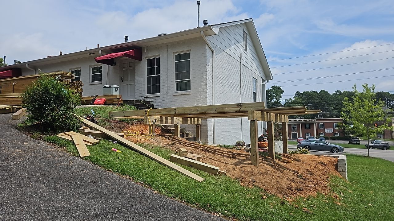 Independence Drive - Deck Installation   by Pillar and Pine