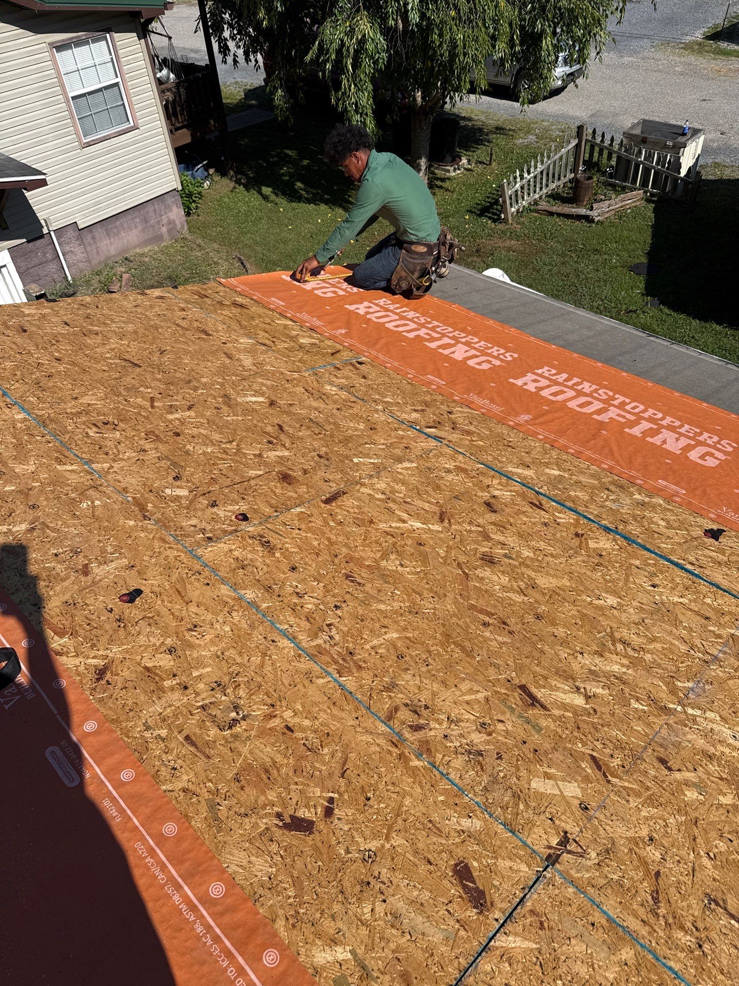 Residential Roofing Installation using GAF Timberline HDZ Charcoal by Rainstoppers Roofing