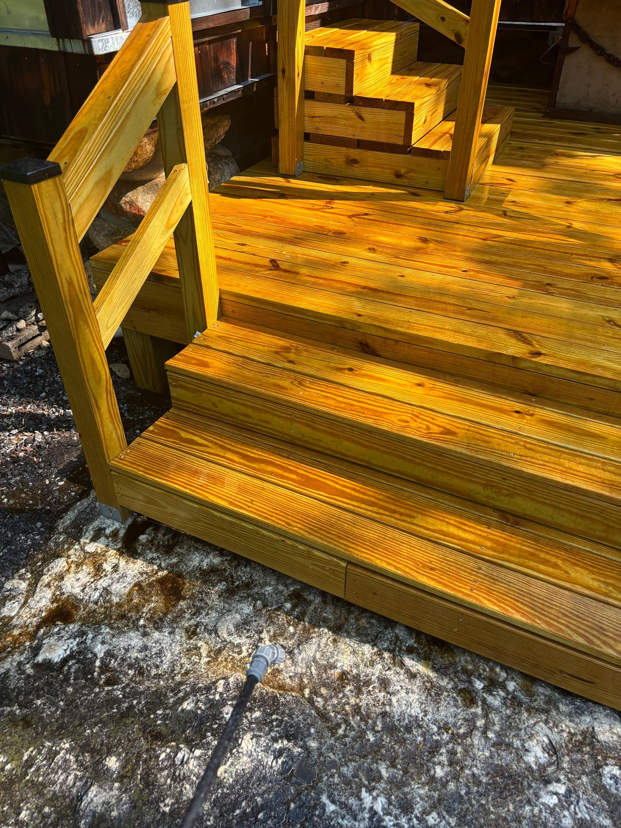 Wood Deck using Wood Sealant by DuraSeal