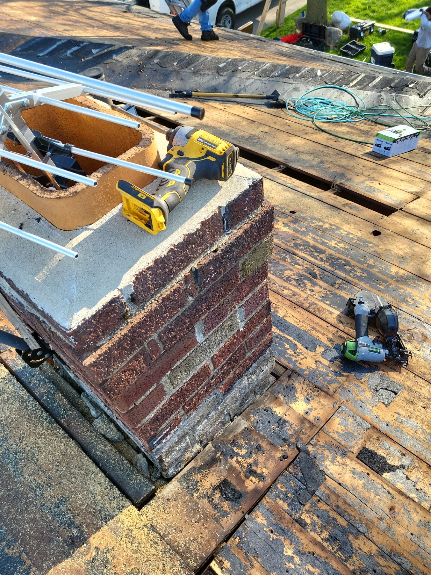 Atlas Pinnacle, Color, Weathered Wood, Drip Edge, Royal Brown by Eagle Eye Roofing