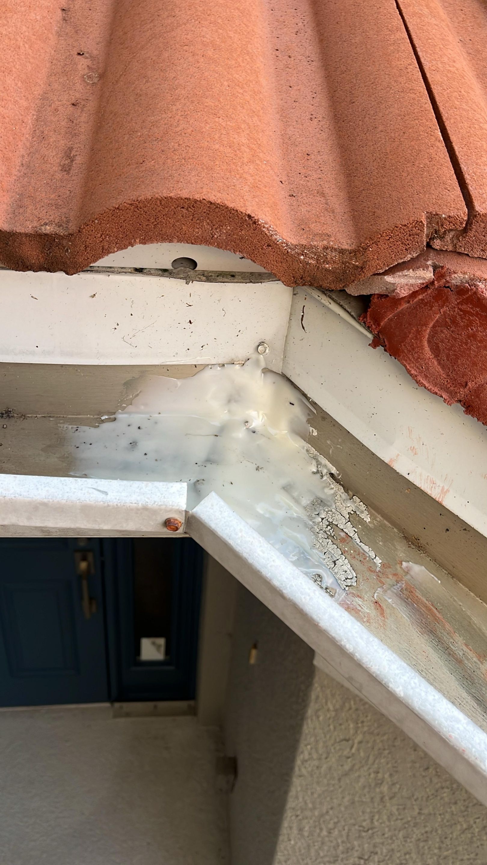 Aluminum Seamless Gutters using seal gutters in Fort Myers FL by Gutter Professors