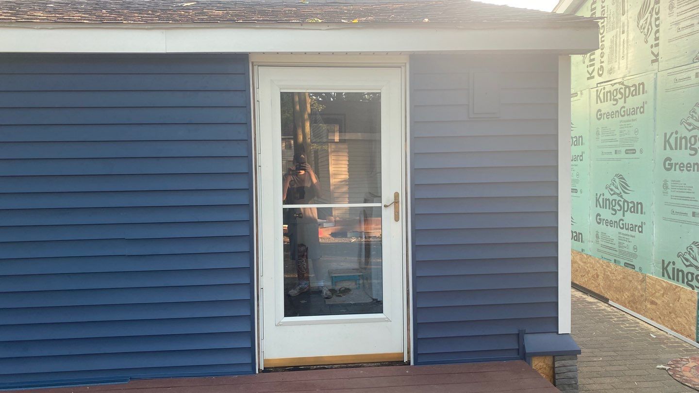 Siding Replacement using Certainteed Restoration Classic D4 by 180 Contractors