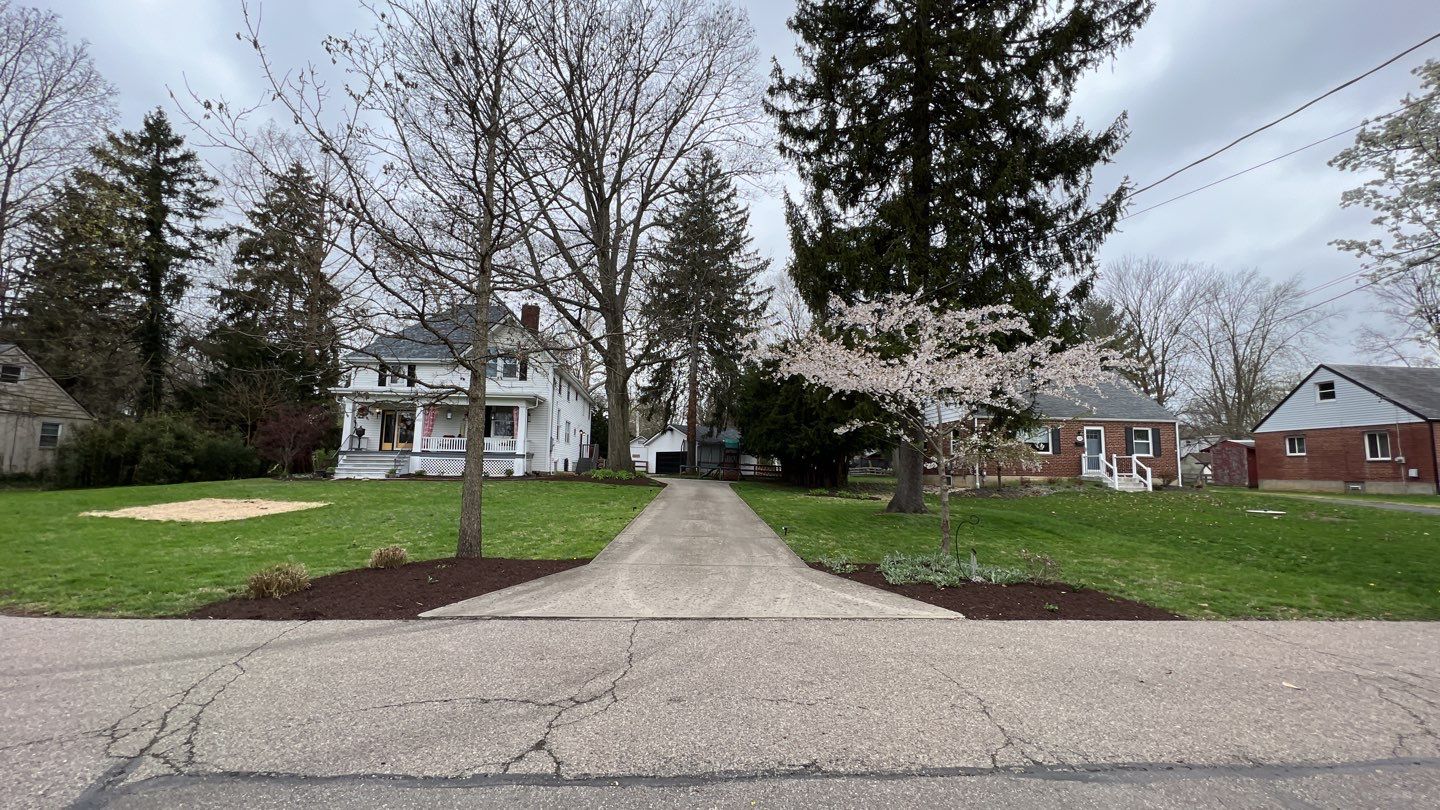 Spring Clean Up, Edge, & Mulch  by Reisenberg’s Lawn & Landscape, LLC