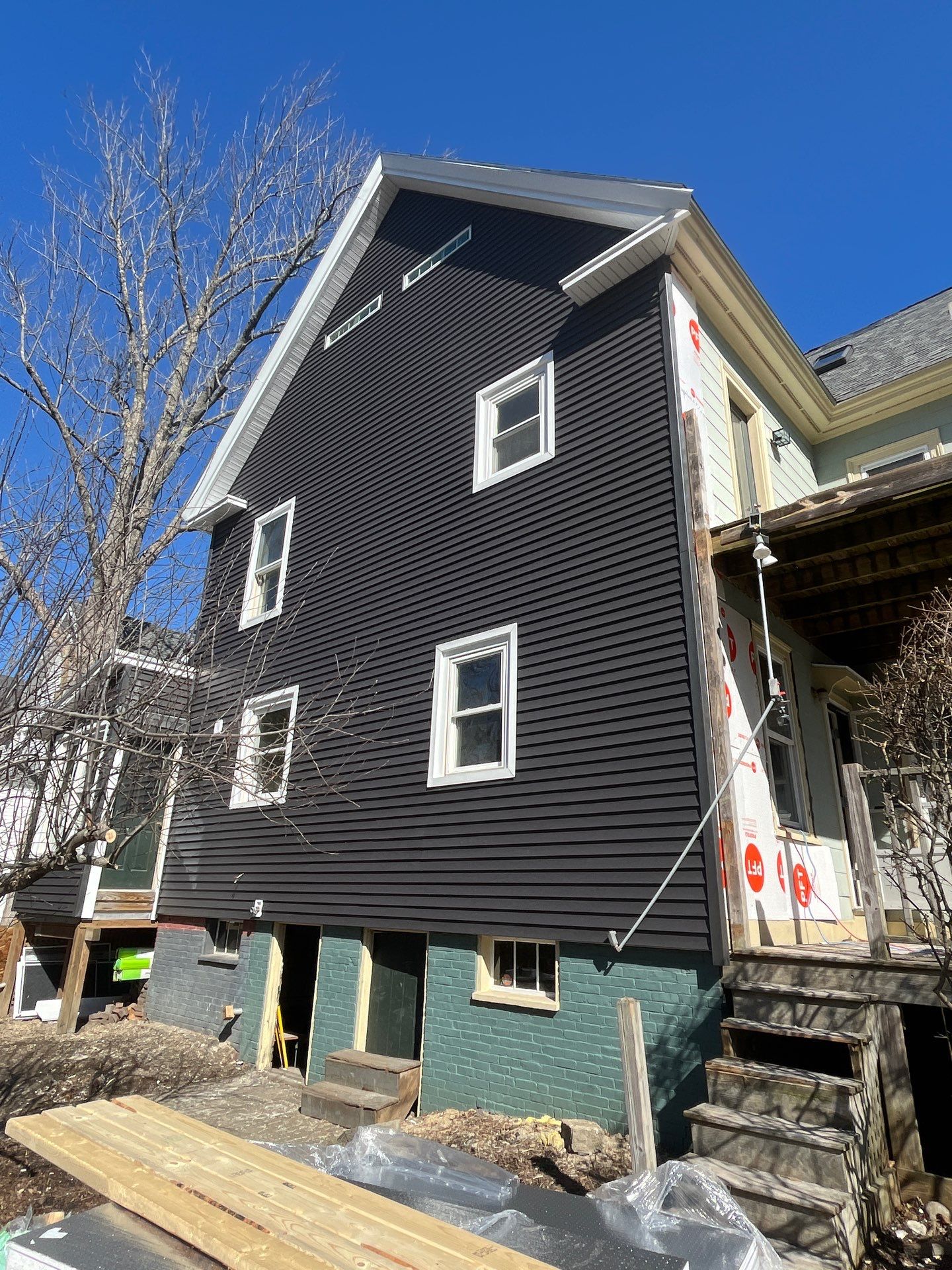 Portsmouth, New Hampshire - Siding Installation by Tall pine roofing
