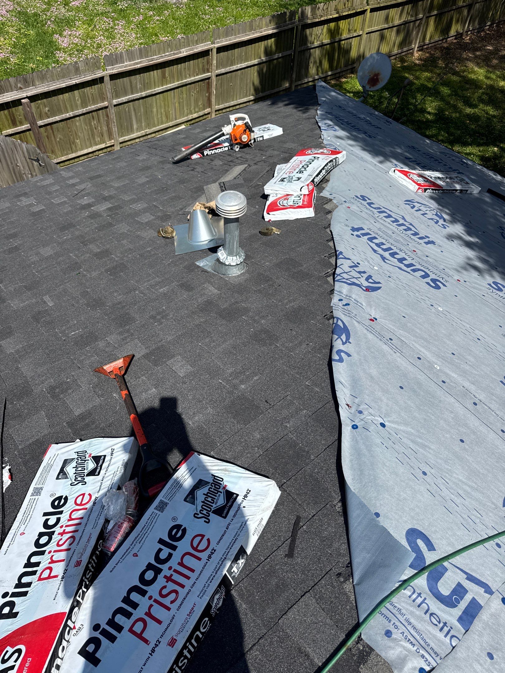 Baytown Roof Installation using Atlas Pinnacle Pristine by Modern BYLT Roofing & Construction