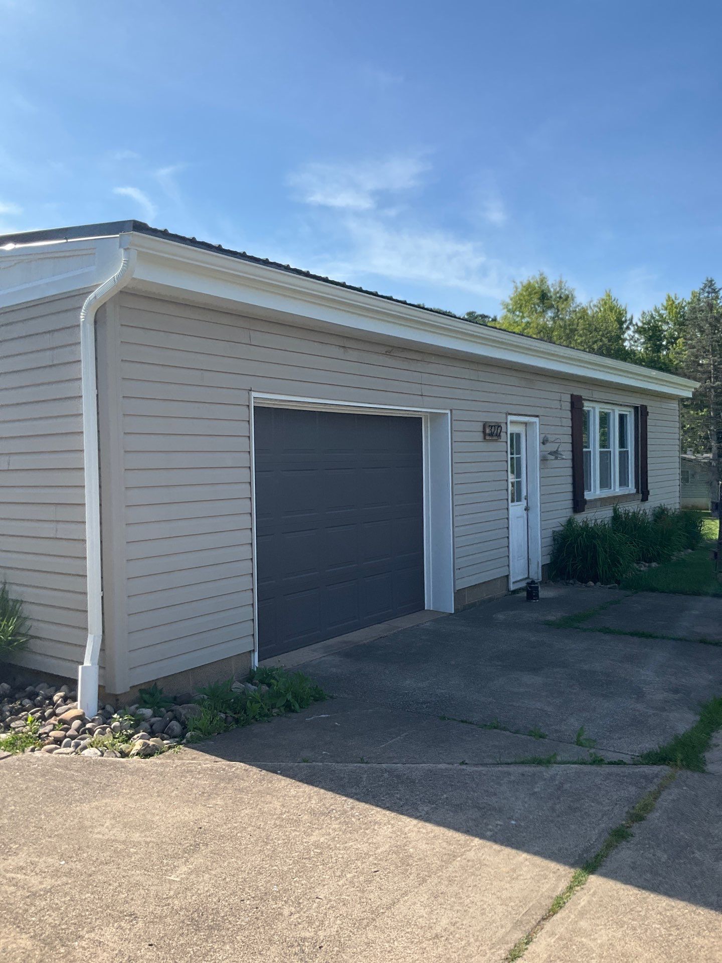 Metal Roofing and Vinyl Siding Replacement in Lewisburg by Esh Builders