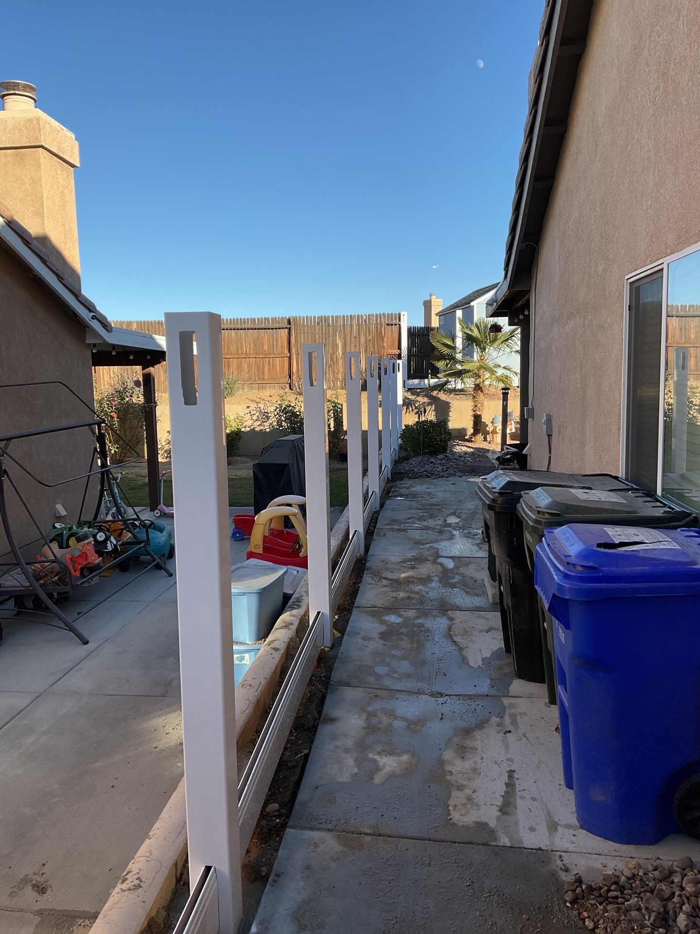Fence installation using vinyl by Fence Guys Inc.