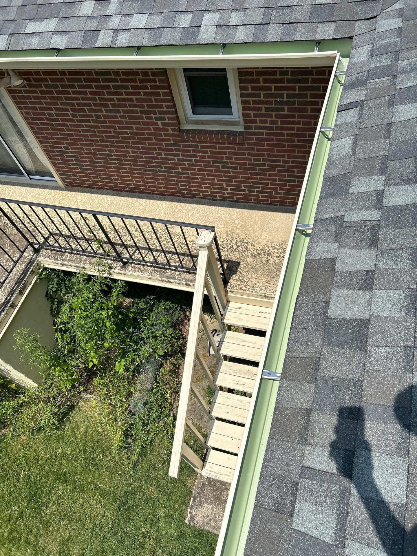 Arlington: Roof Replacement with CertainTeed Landmark Pro in Max Def Georgetown Gray by RM Banning, Inc.