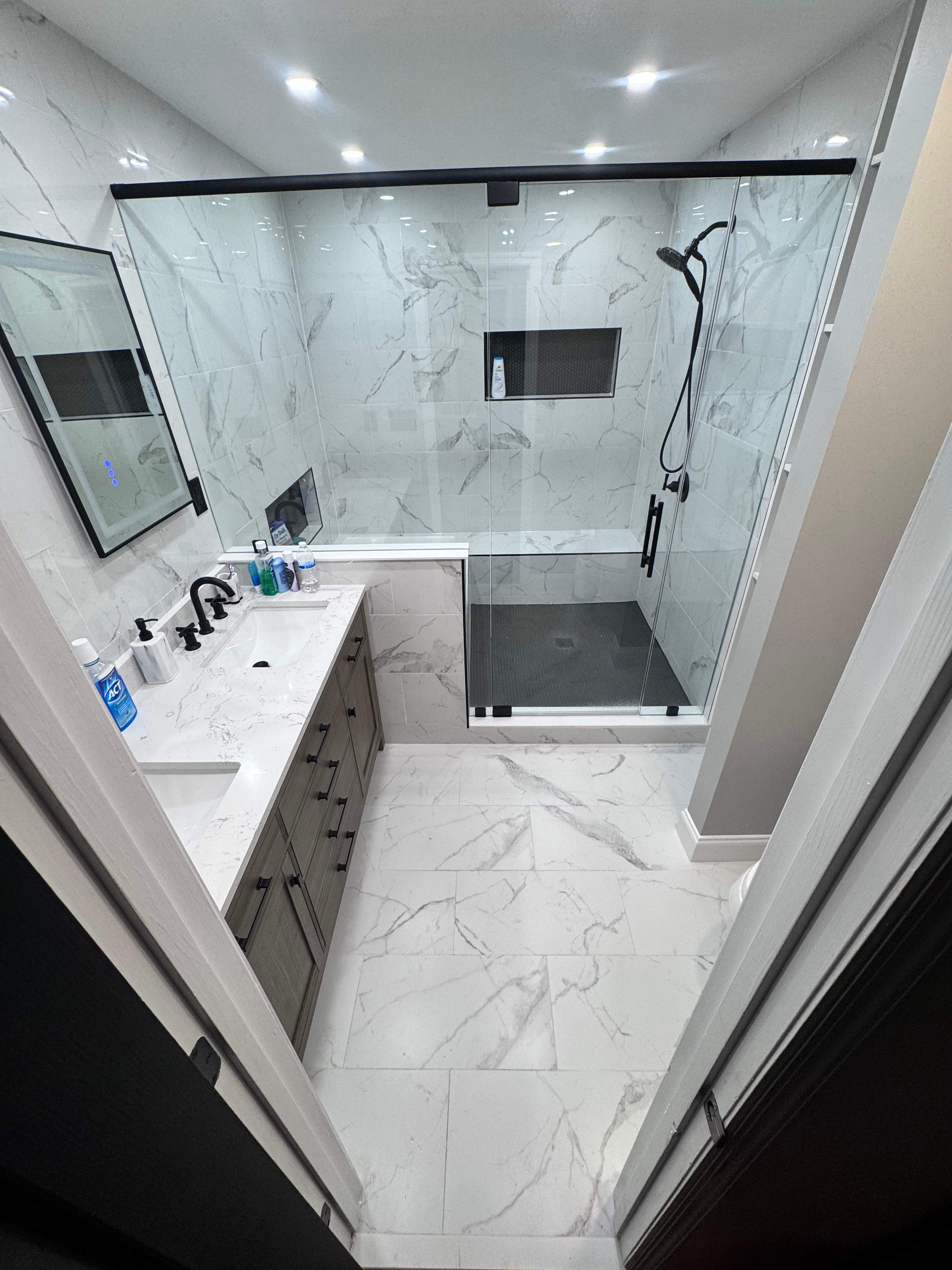Master bathroom renovation by Prudencio