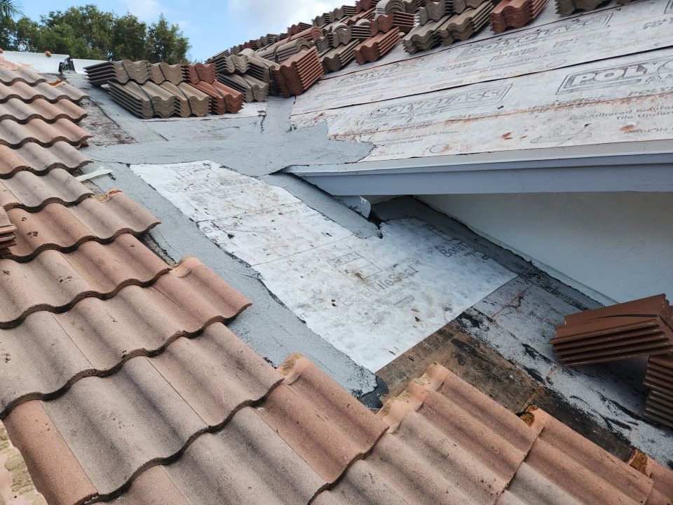 Tile Roof Repair in Boca Raton – Exceptional Service & Customer Satisfaction by Aastro Roofing