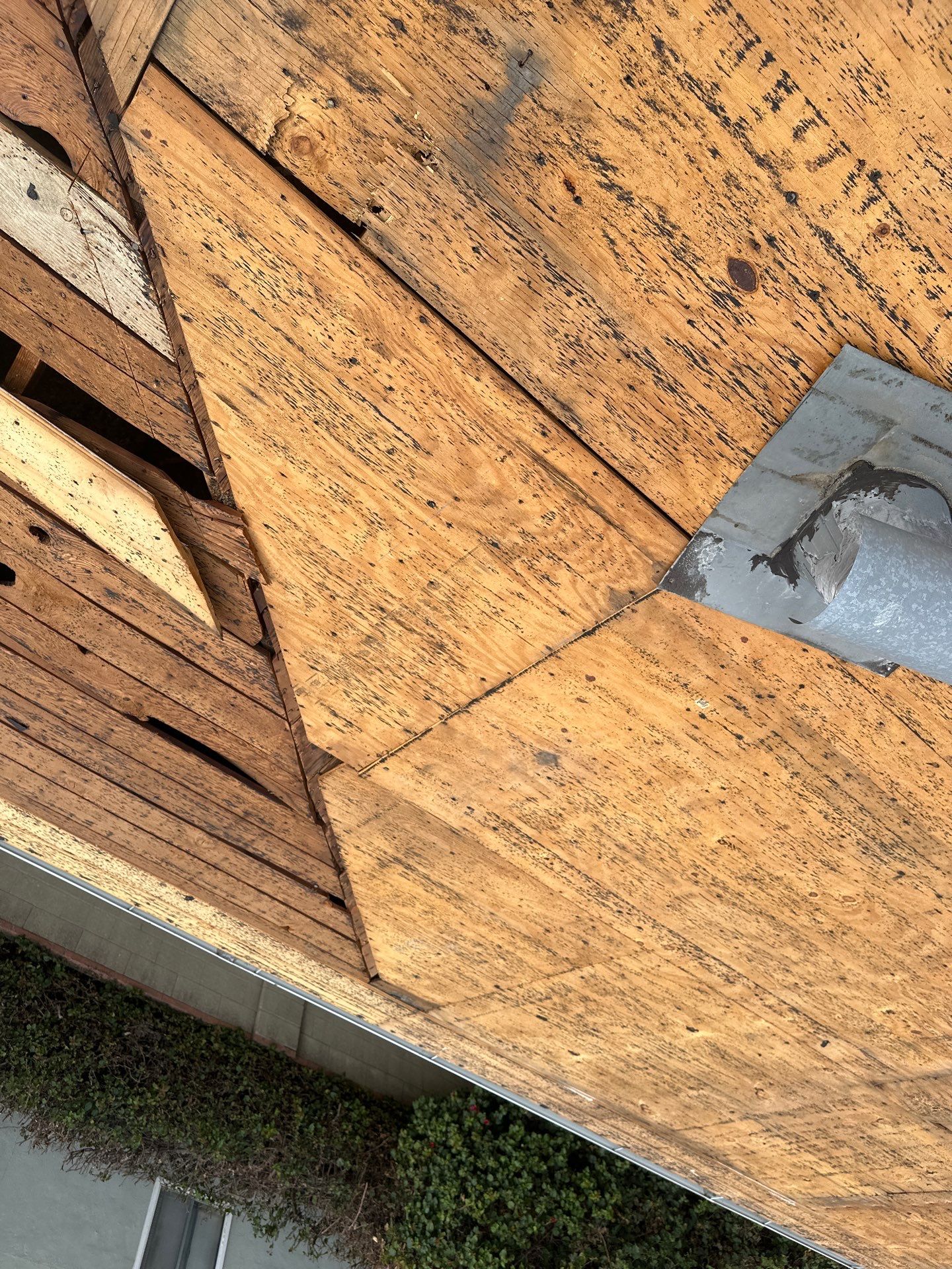 Roof Replacement - Burbank, CA 91506 by Epic Roof Replacement