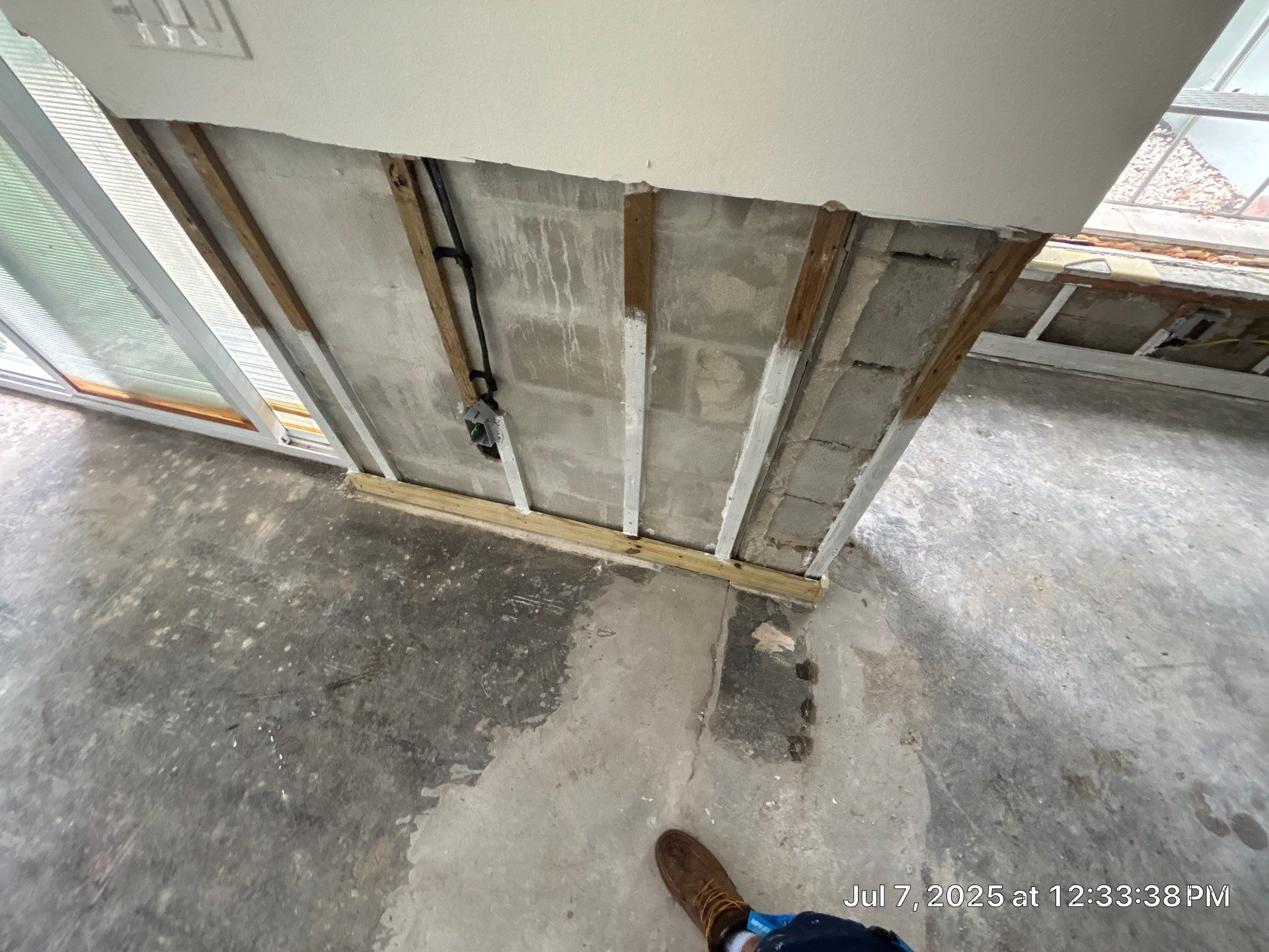 Mold Damage Restoration In Dunedin, Florida by Ampm Restoration Services