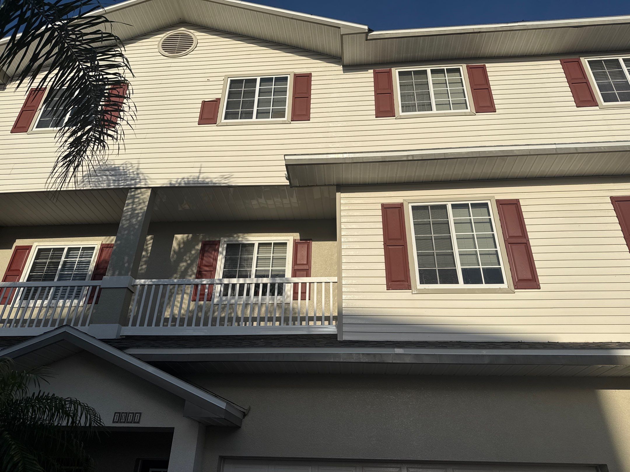 3-Story Townhome House Wash Near Manatee River | Riverbay Townhomes, Palmetto, FL by Sunshine AquaWash