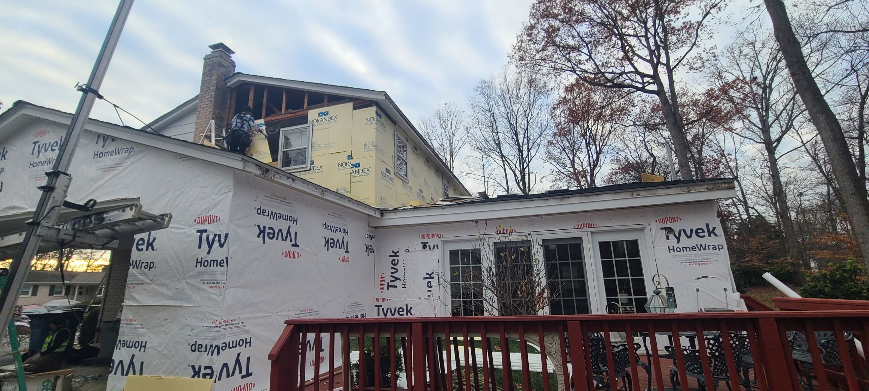 Springfield CertainTeed Charcoal Black Roof & CertainTeed Colonial White Siding by RM Banning, Inc.