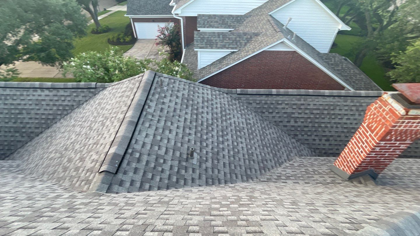 GAF HDZ - Weathered Wood by Elite Roofing LLC