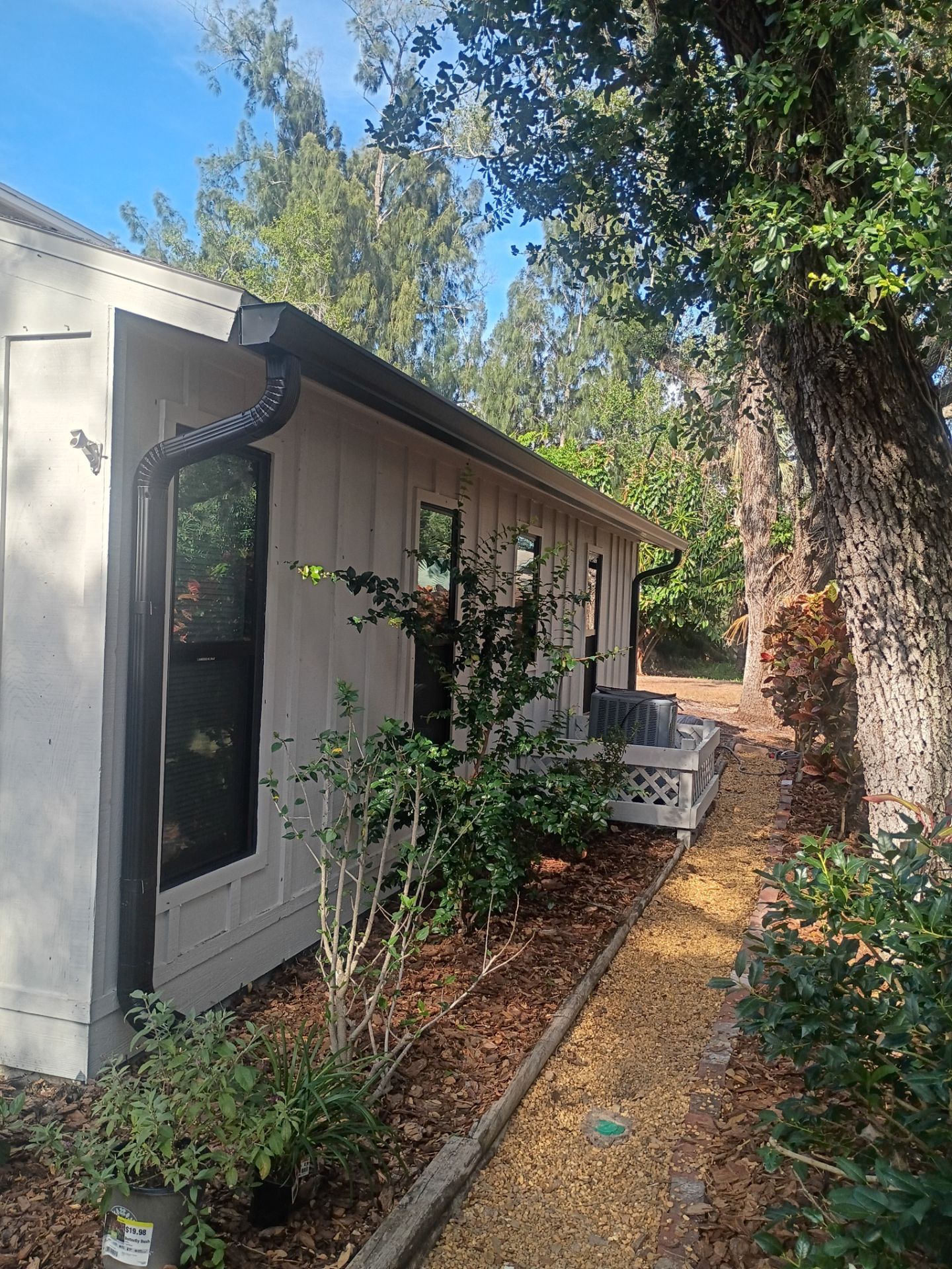6 Inch Seamless Gutters using black seamless gutters in Sarasota FL by Gutter Professors