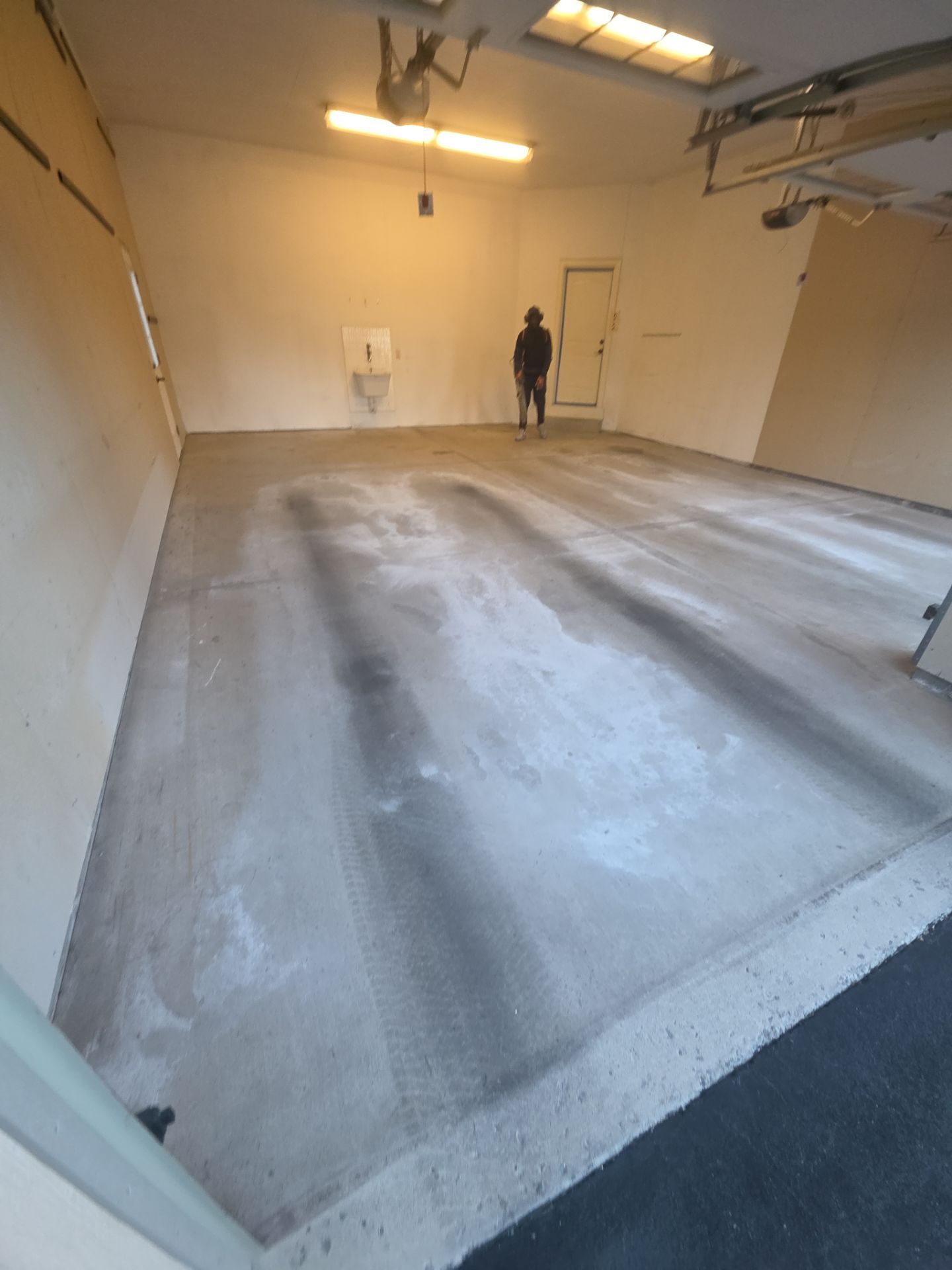 Bagari Bedford Garage Coating by NG Masonry & Construction LLC