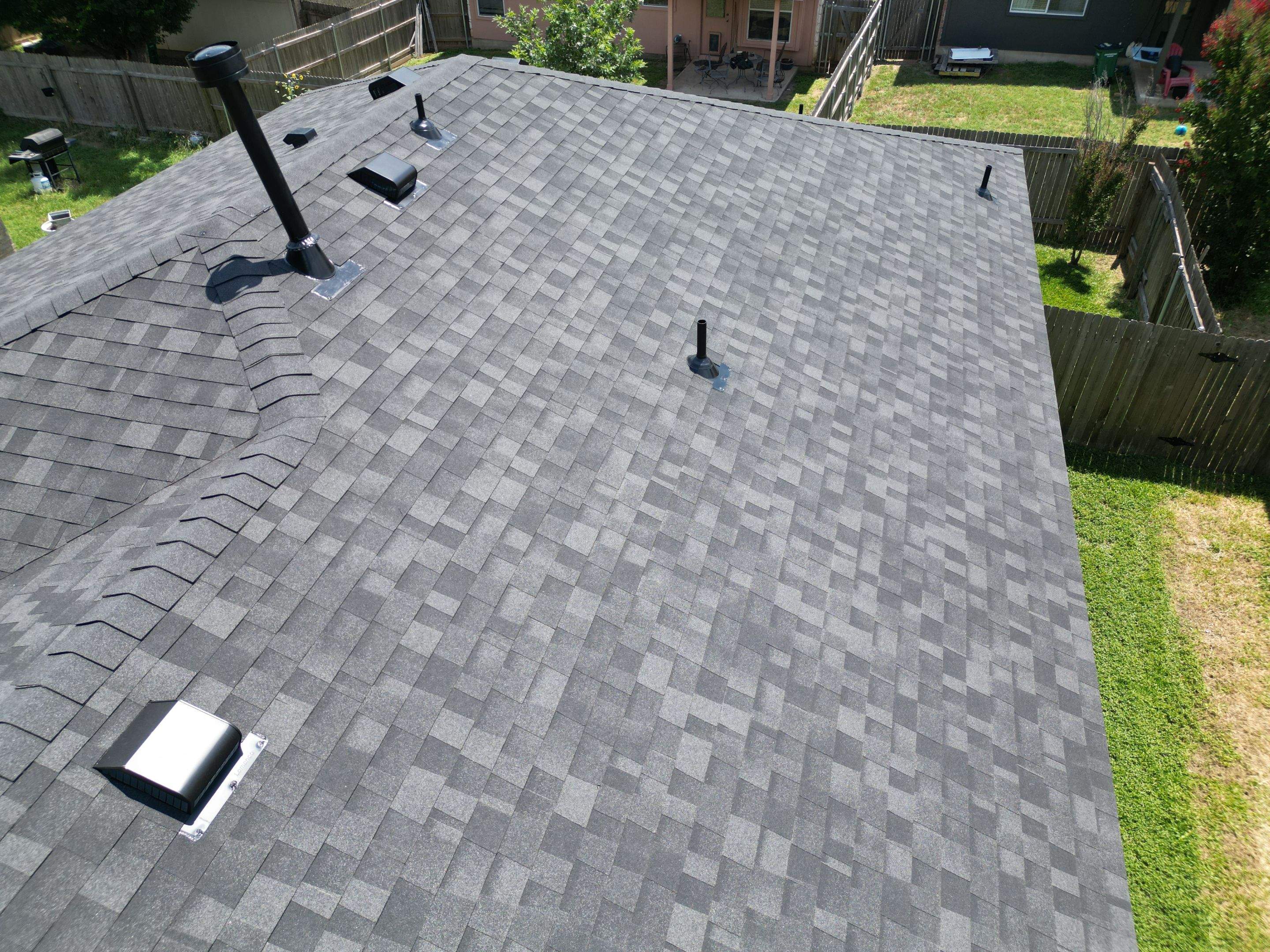 Onyx Black - Owens Corning TruDefinition Duration by RoofsOnly.com